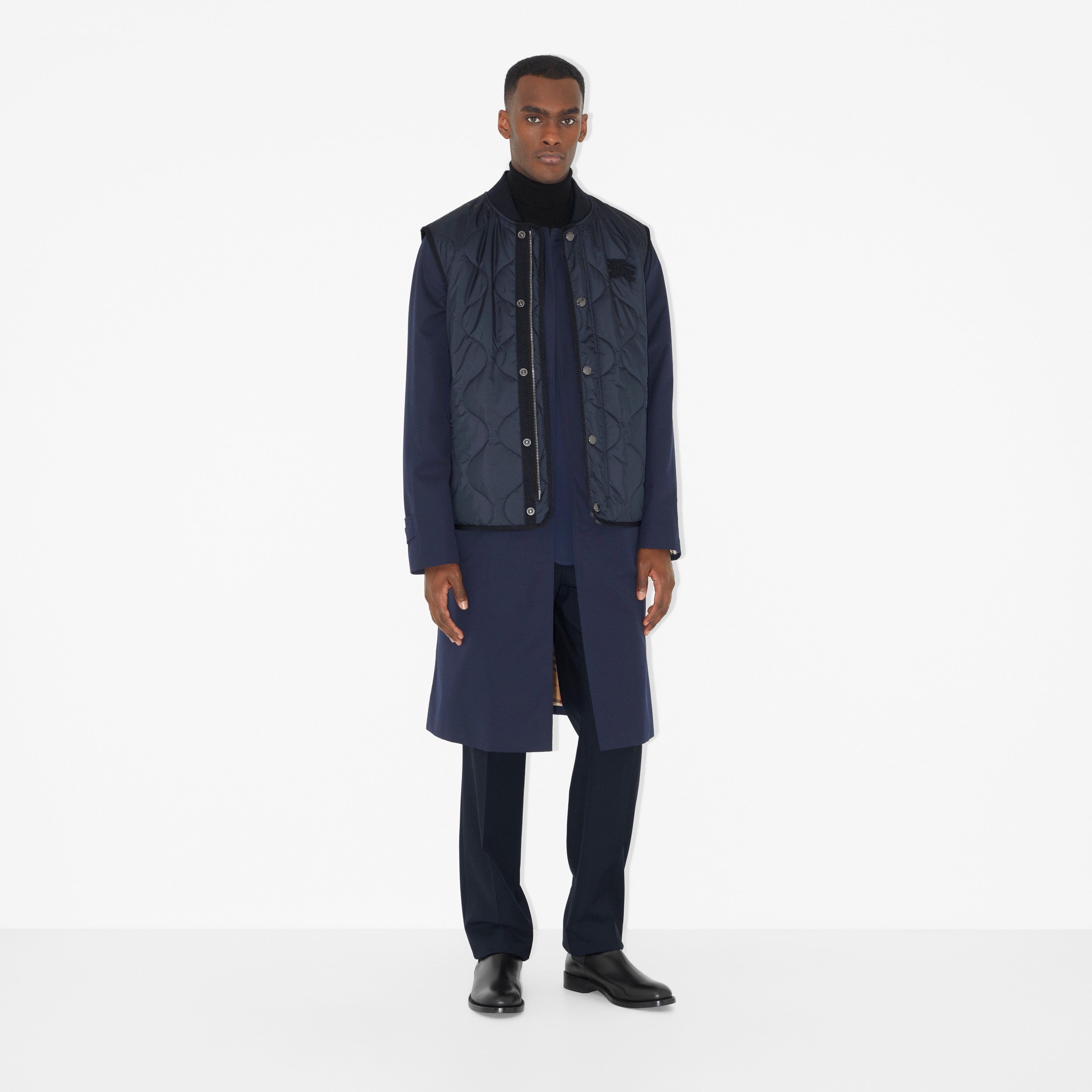 Steppweste mit appliziertem Ritteremblem (Rauchiges Marineblau) - Herren | Burberry® - 2