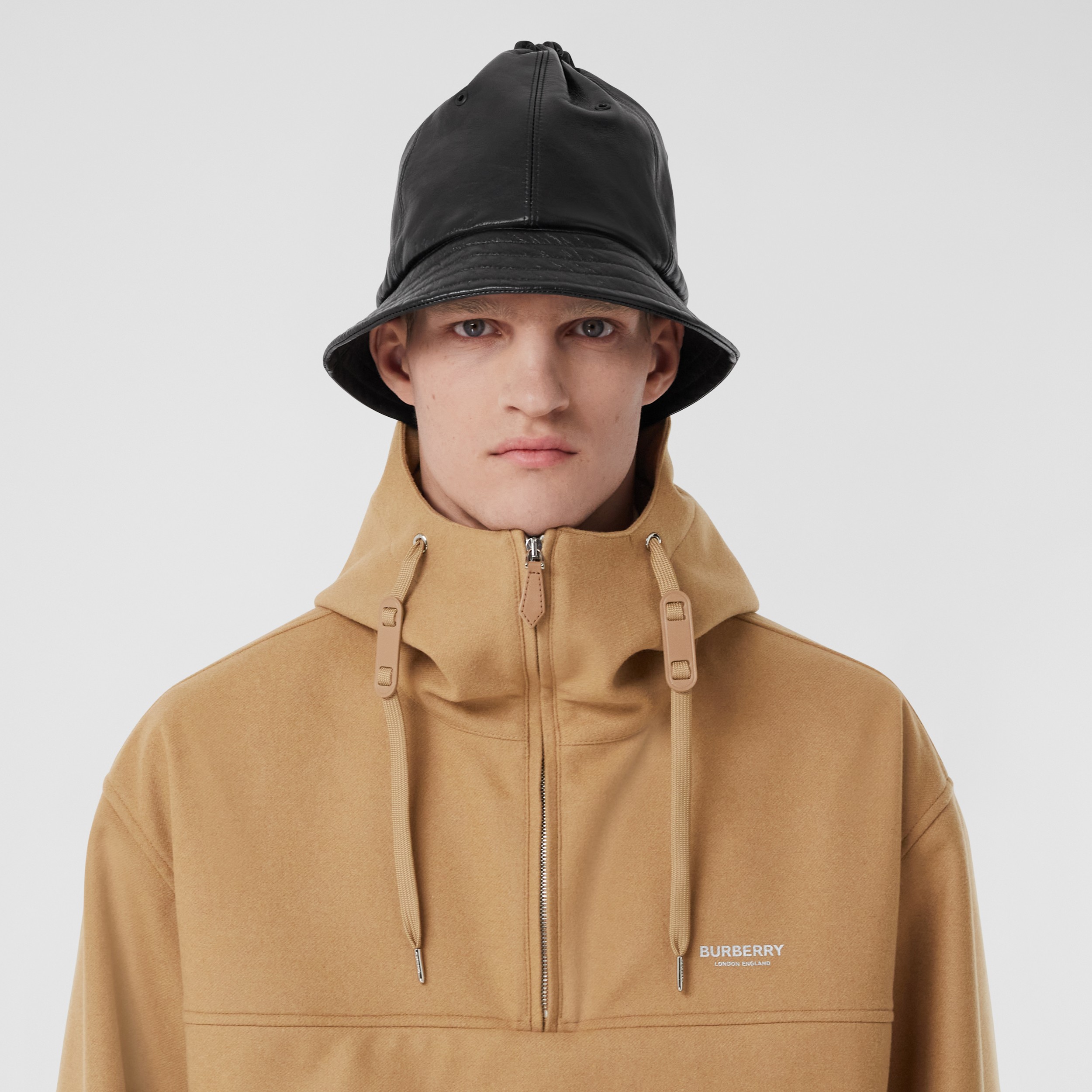 Veste oversize en laine et cachemire avec logo (Camel) - Homme | Site officiel Burberry® - 2