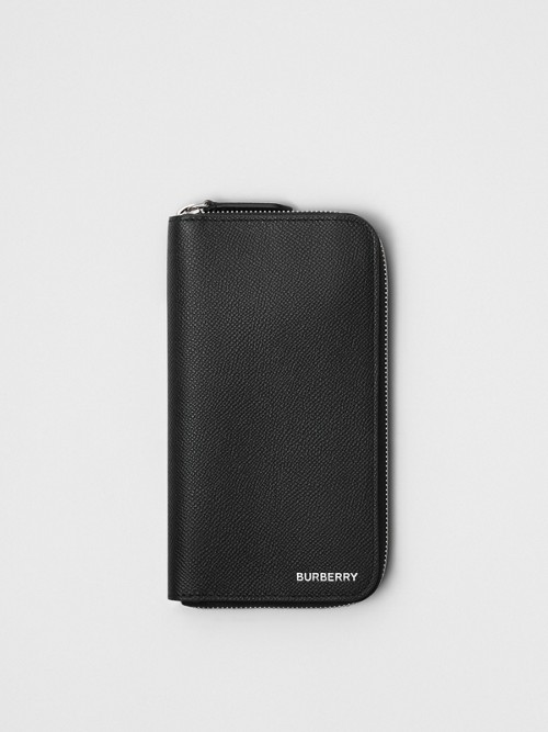 Burberry Grainy Leather Ziparound Wallet In 黑色
