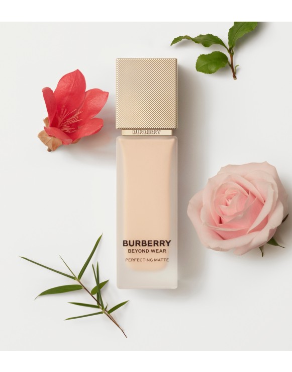 Beyond Wear Perfecting Matte Foundation – 40 Light Neutral