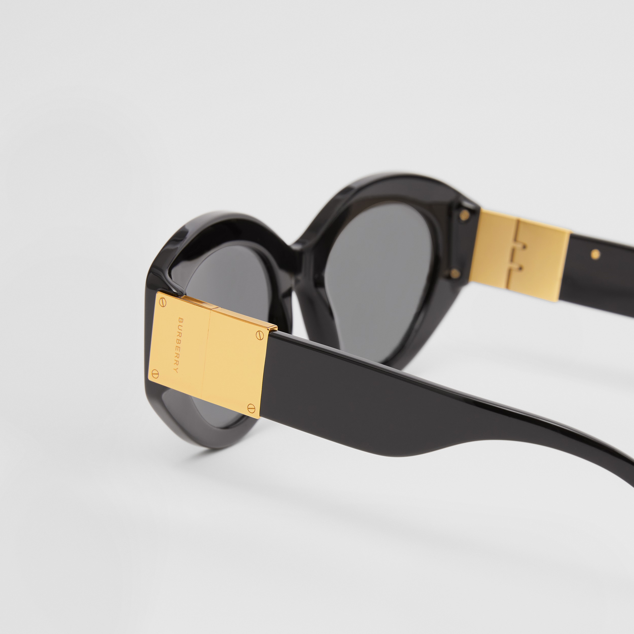 Hardware Detail Cat-eye Frame Sunglasses in Black - Women | Burberry® Official - 2