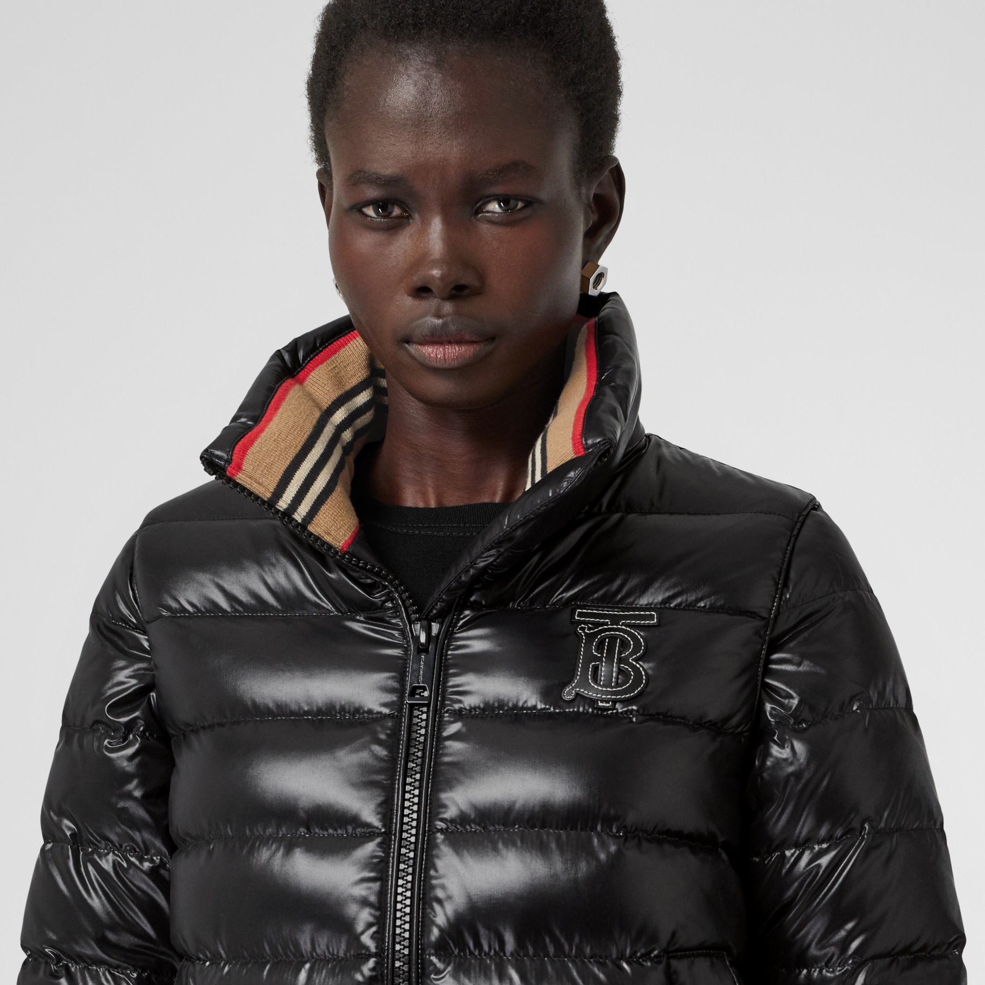 Detachable Sleeve Icon Stripe Detail Puffer Jacket in Black Women Burberry United States