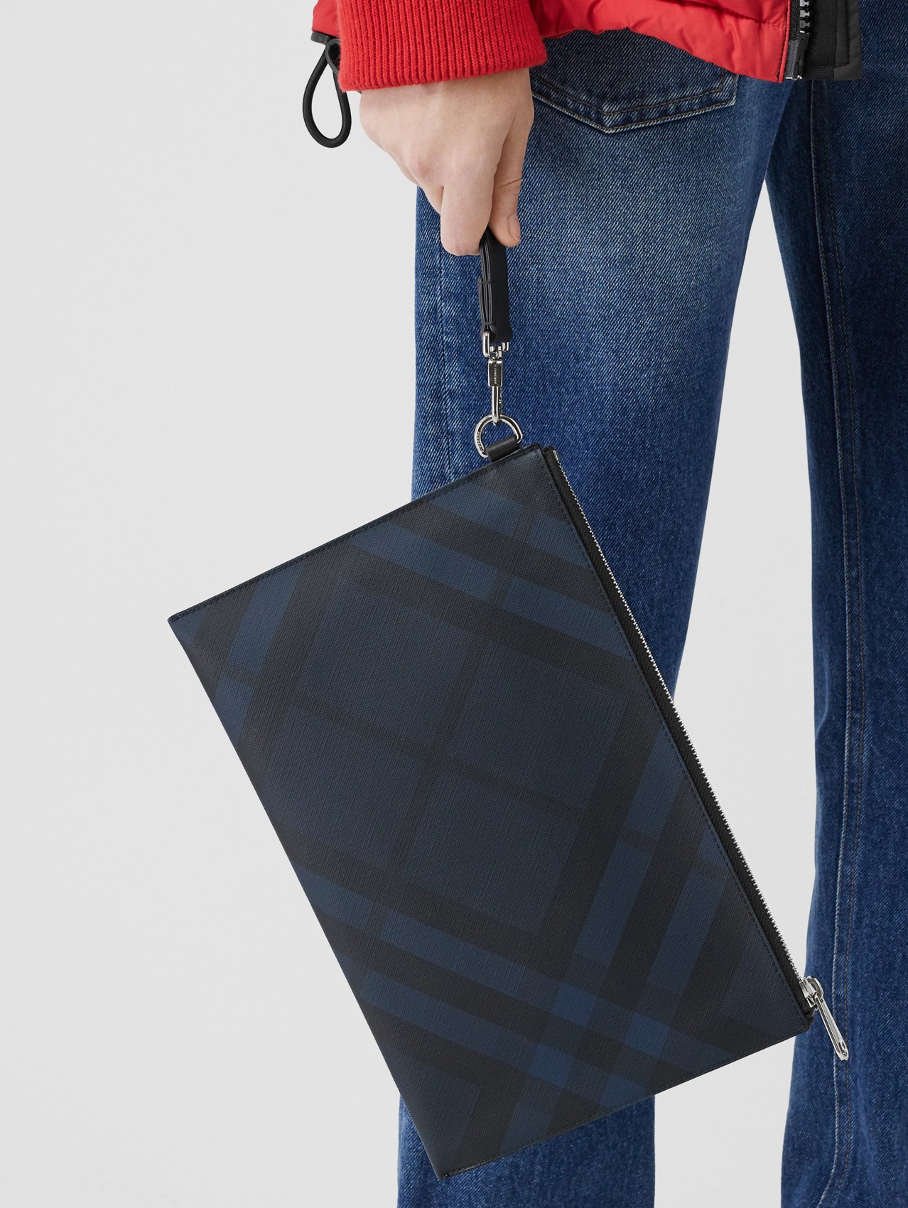 London Check and Leather Zip Pouch in Navy