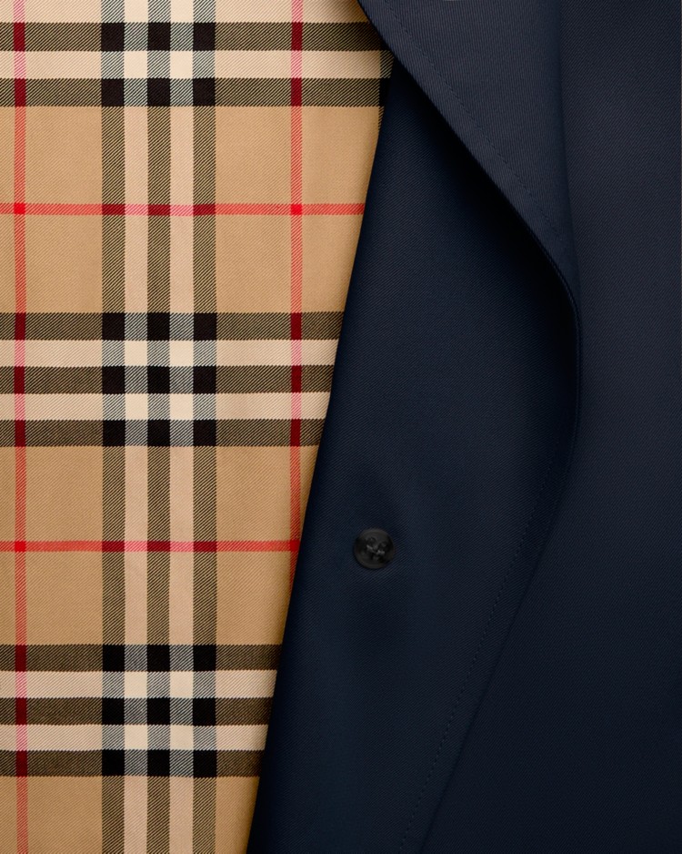 Long Chelsea Heritage Trench Coat in Coal blue - Women, Cotton