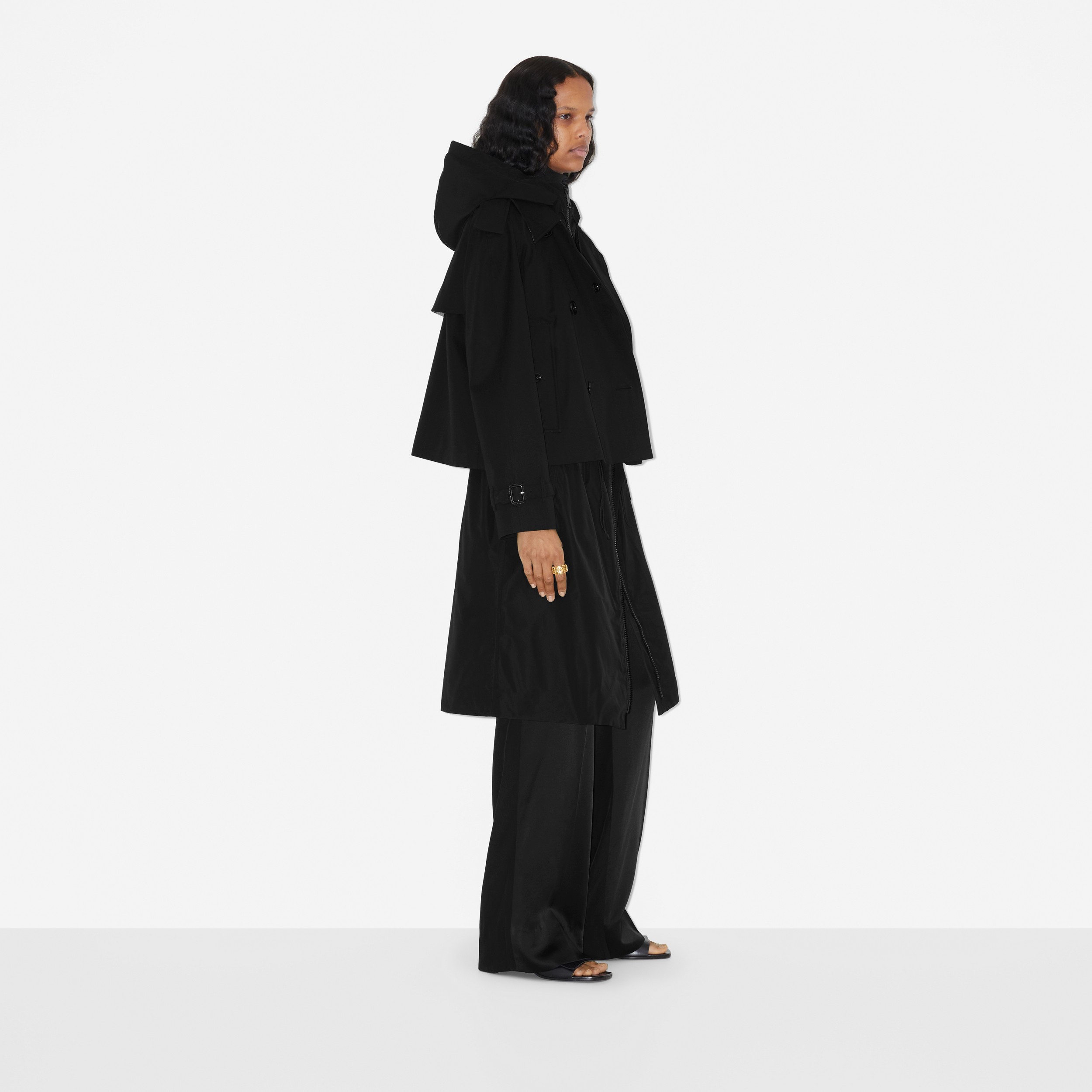 Trench coat corto en algodón de gabardina (Negro) - Mujer | Burberry® oficial - 3