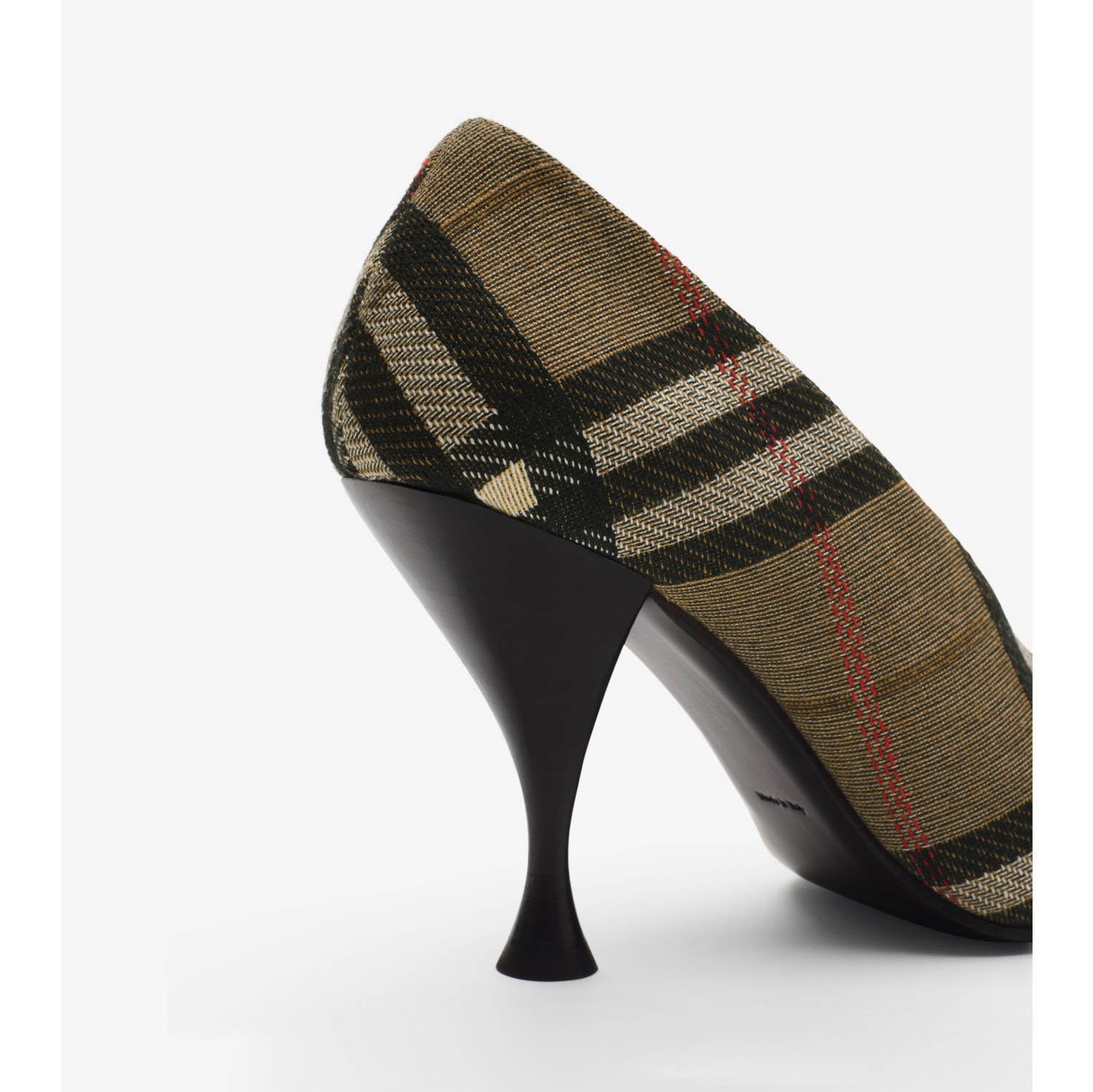 Check Cameo High Pumps​