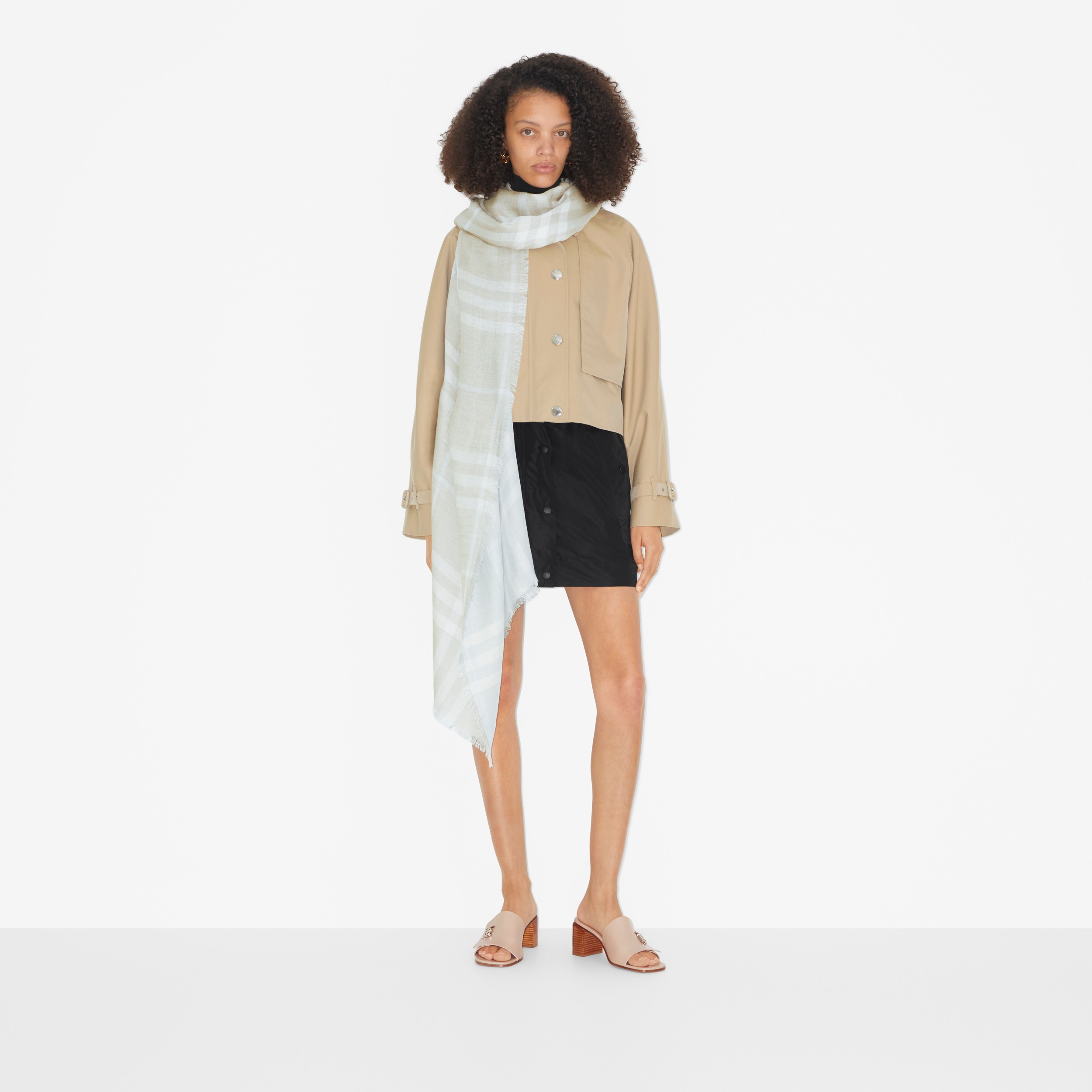Check Wool Silk Reversible Scarf in Duck Egg Blue/soft Fawn | Burberry® Official - 4