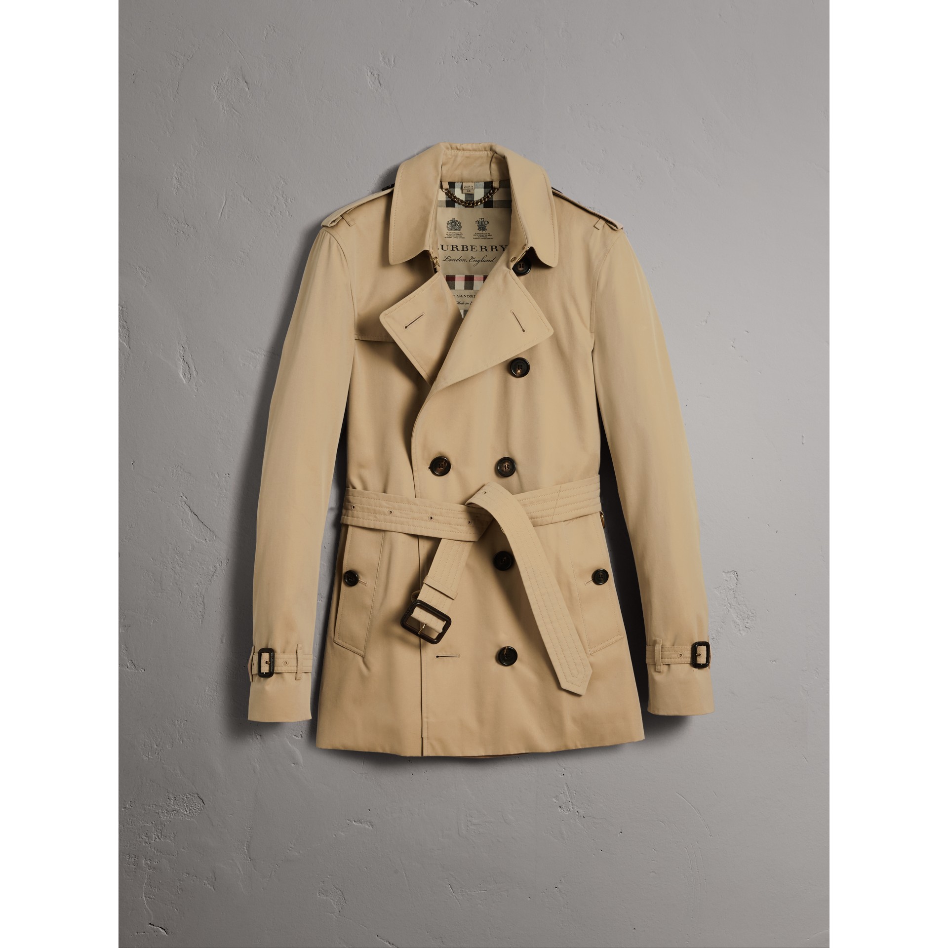 The Sandringham – Short Heritage Trench Coat in Honey - Men | Burberry