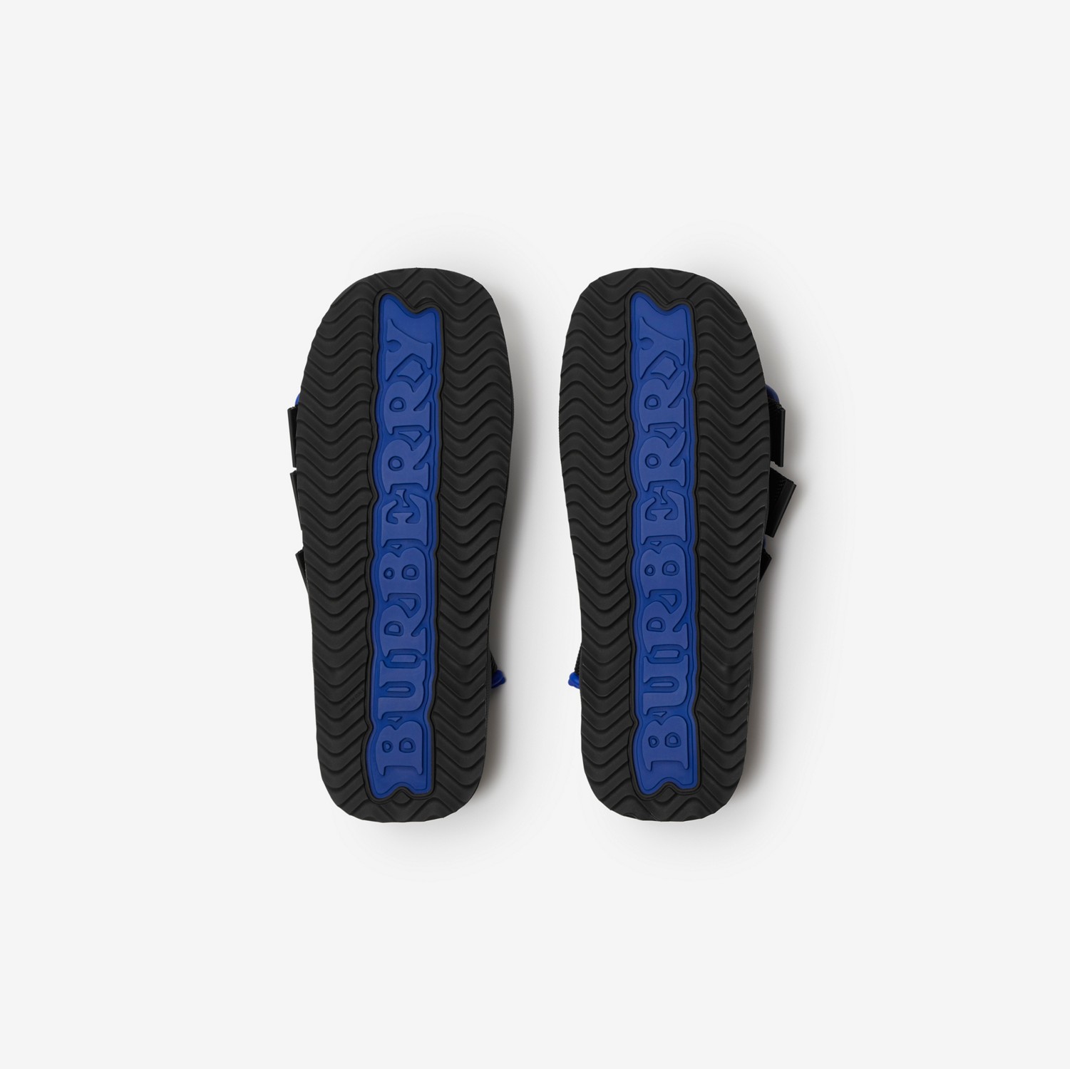 Sandali con cinturini in nylon