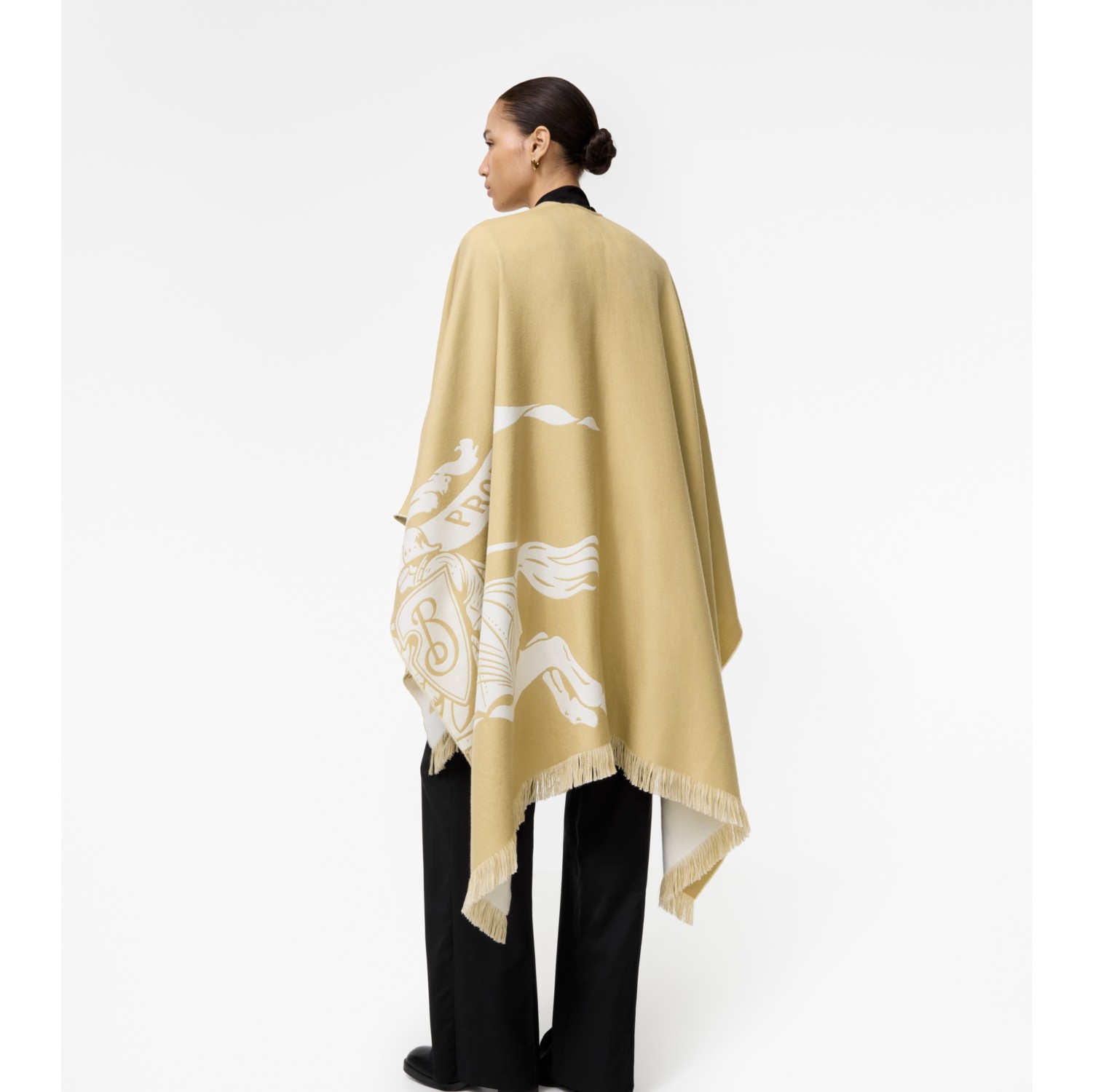 ナイト ウールシルクカシミア ケープ (サンドベージュ) | Burberry