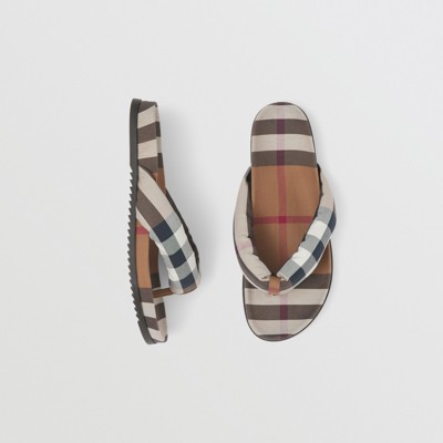 burberry flip flops mens