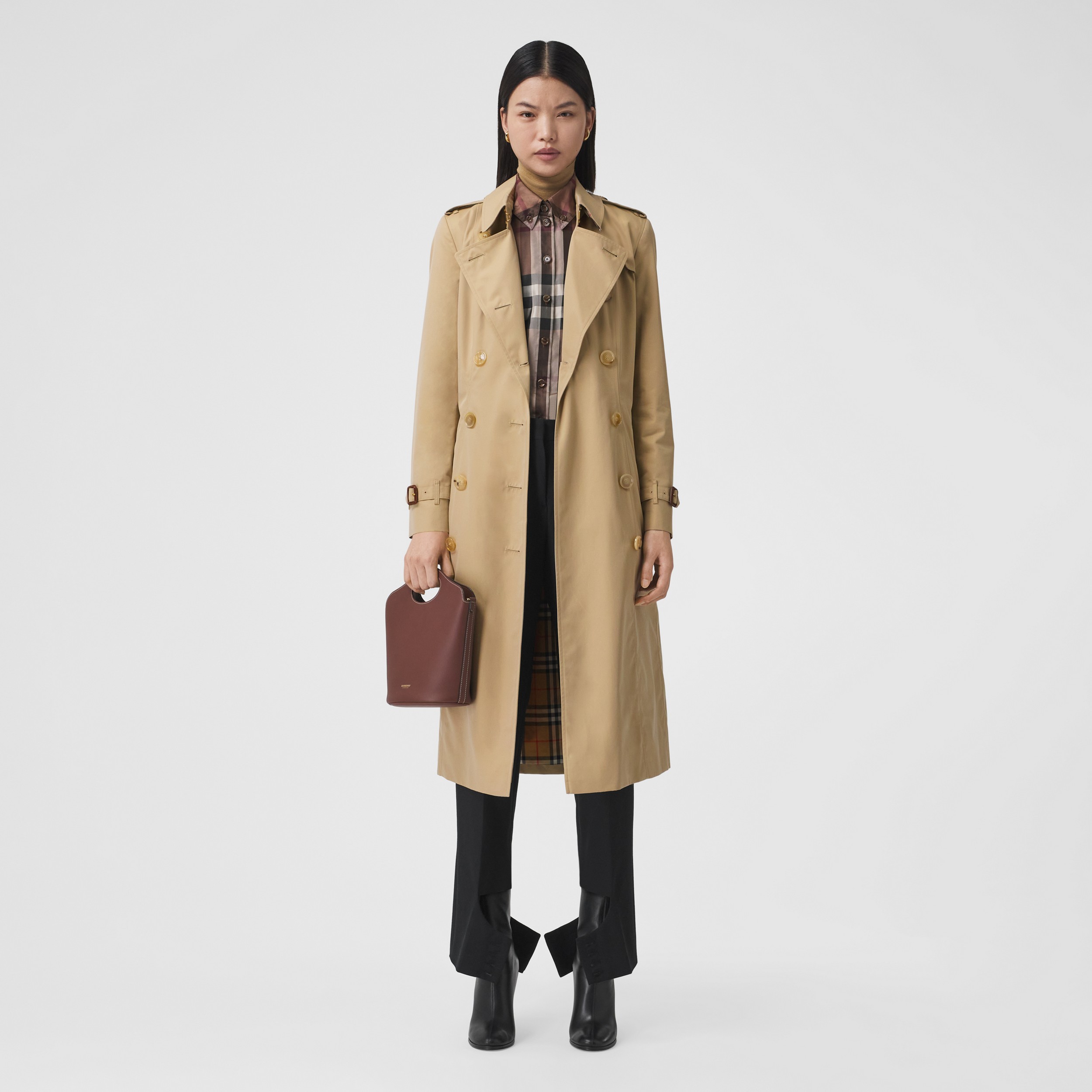 The Long Chelsea Heritage Trench Coat in Honey - Women | Burberry® Official - 1