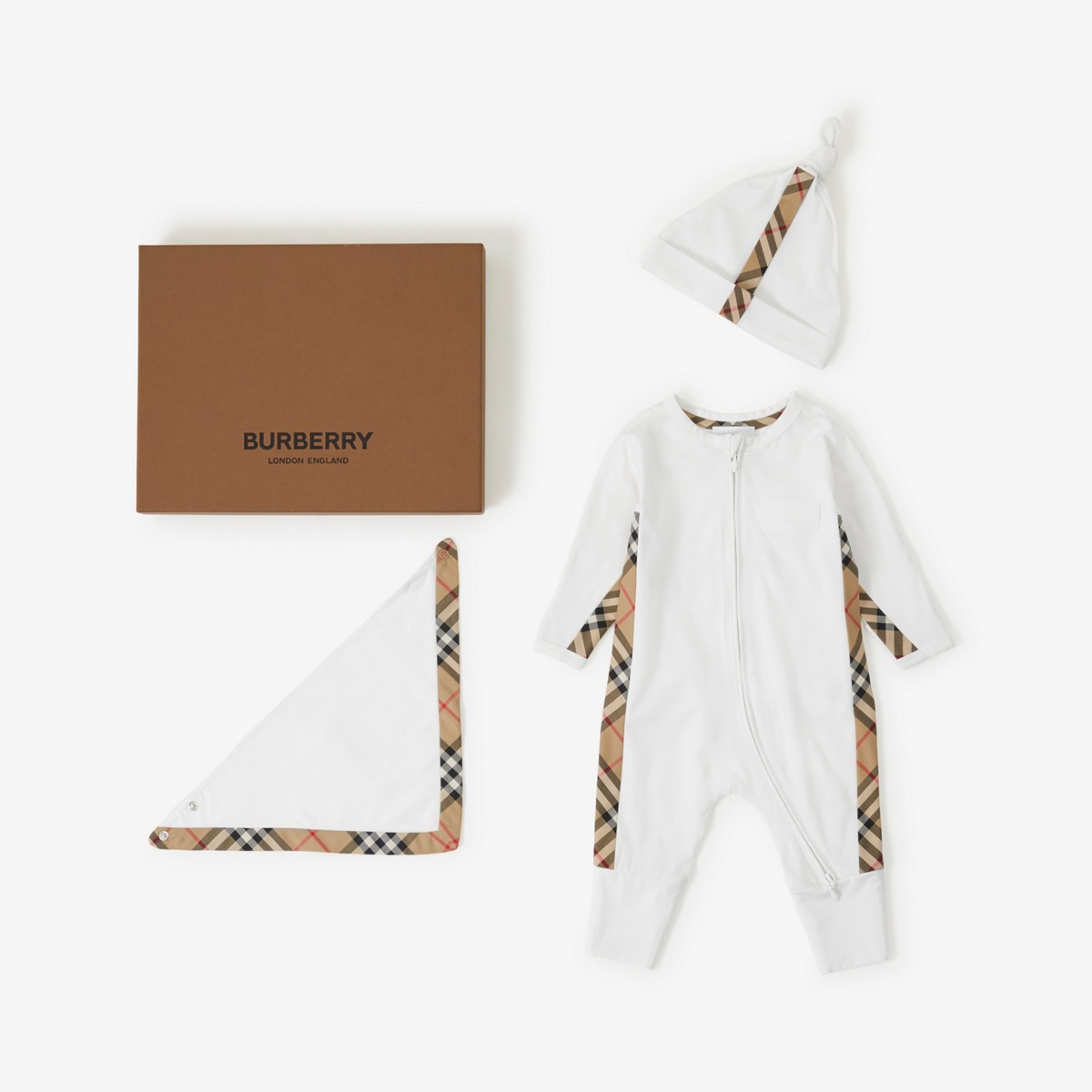Burberry Childrens Cotton Blend Three-piece Baby Gift Set