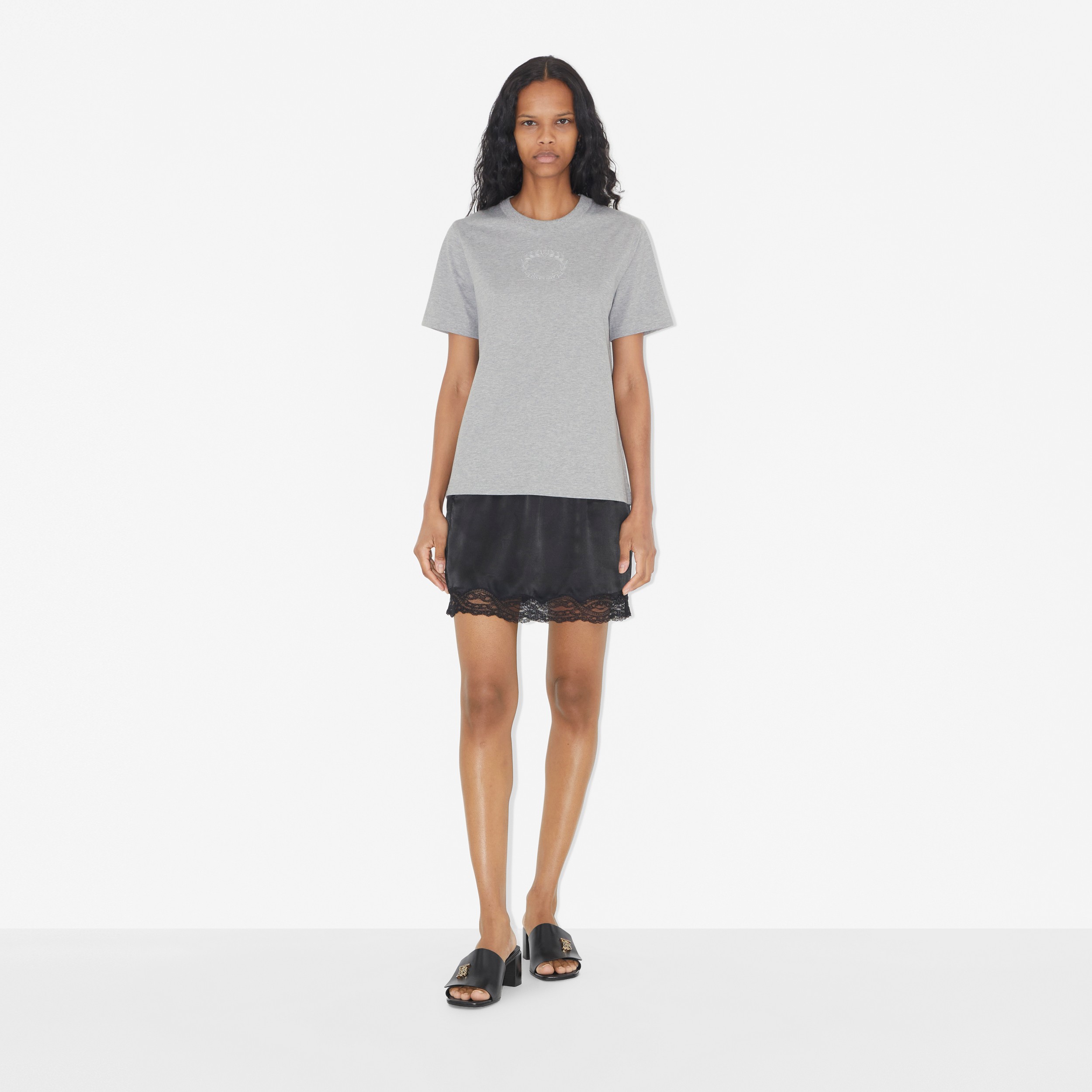T-shirt en coton à écusson feuille de chêne (Camaïeu  Gris Pâles) - Femme | Site officiel Burberry® - 2