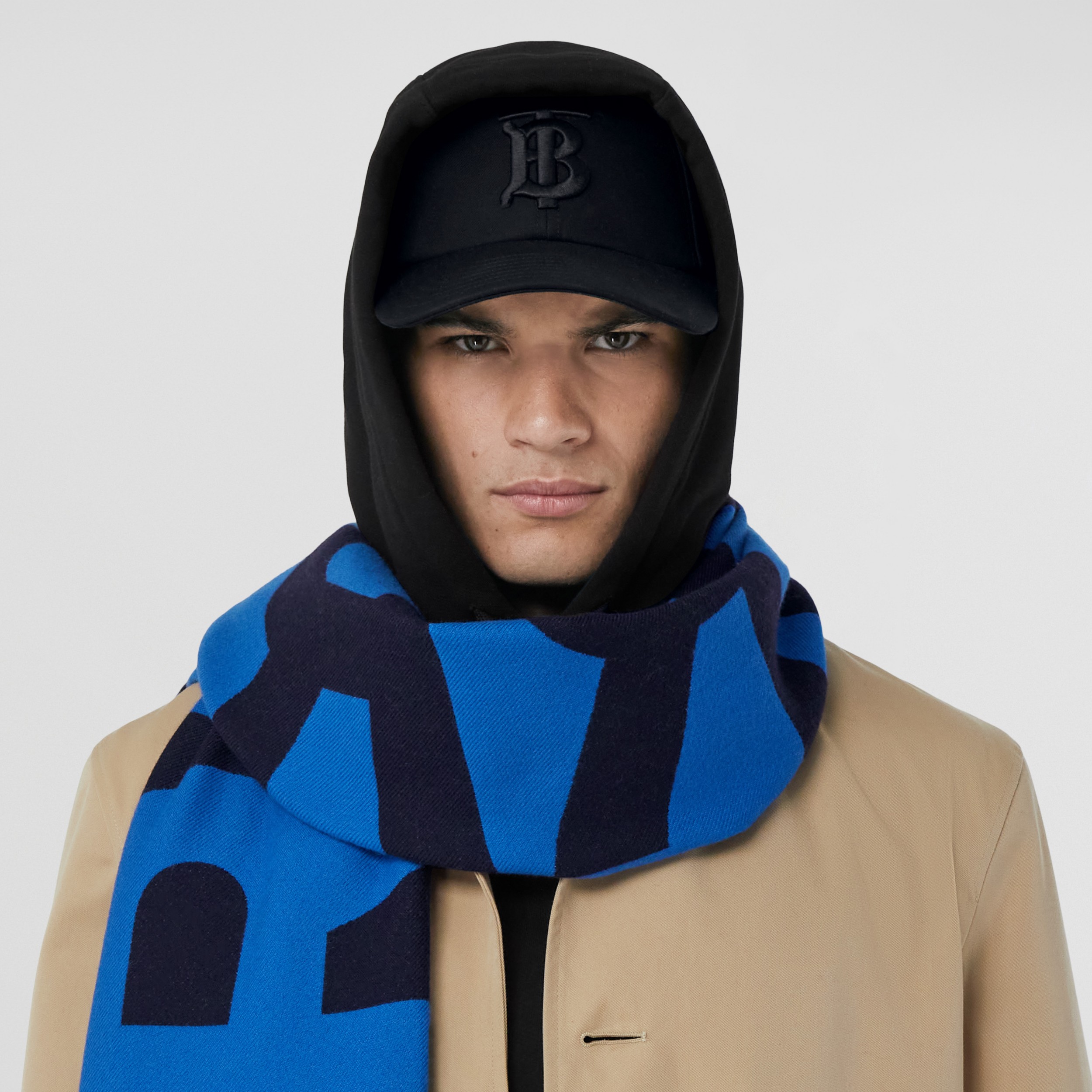 Logo Wool Jacquard Scarf In Dark Charcoal Blue Burberry Official