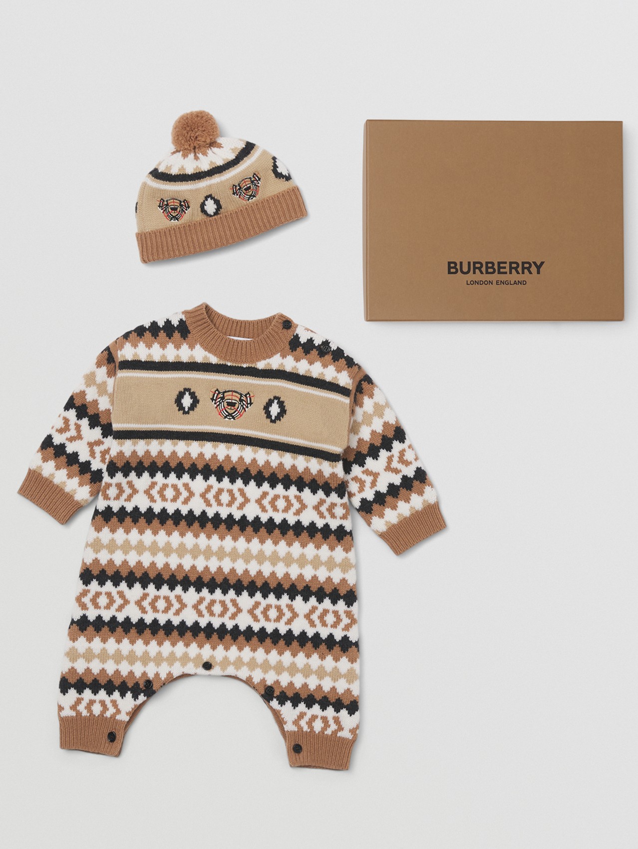 费尔岛花纹羊毛混纺两件套婴儿礼品套装 in 驼色