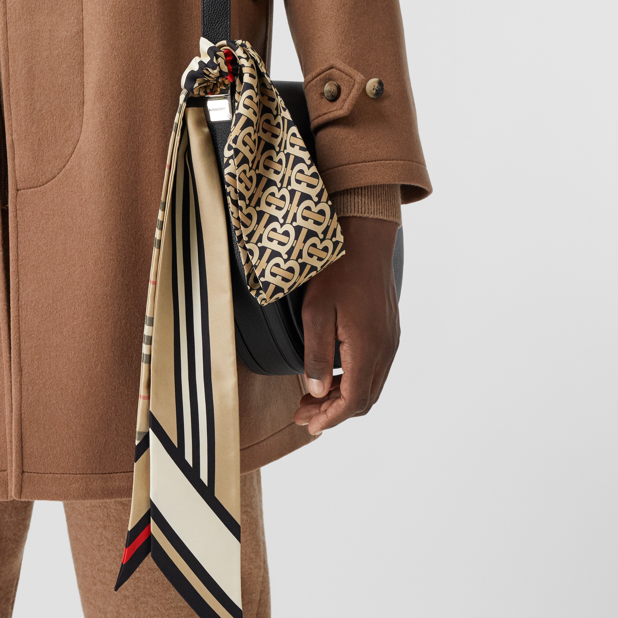 美品】Burberry モンタージュプリント シルク スキニースカーフ- 美品】Burberry モンタージュプリント シルク スキニースカーフ-
