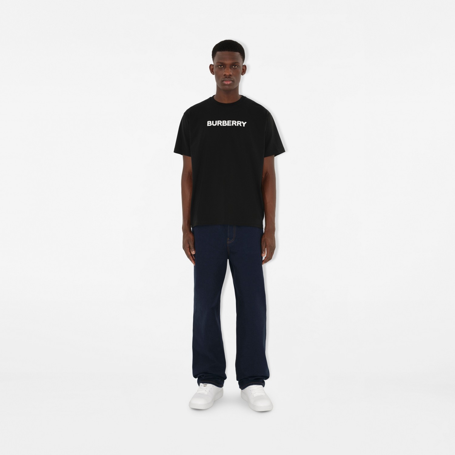 ロゴ コットンTシャツ (ブラック) - メンズ | Burberry®公式サイト ロゴ コットンTシャツ (ブラック) - メンズ | Burberry®公式サイト