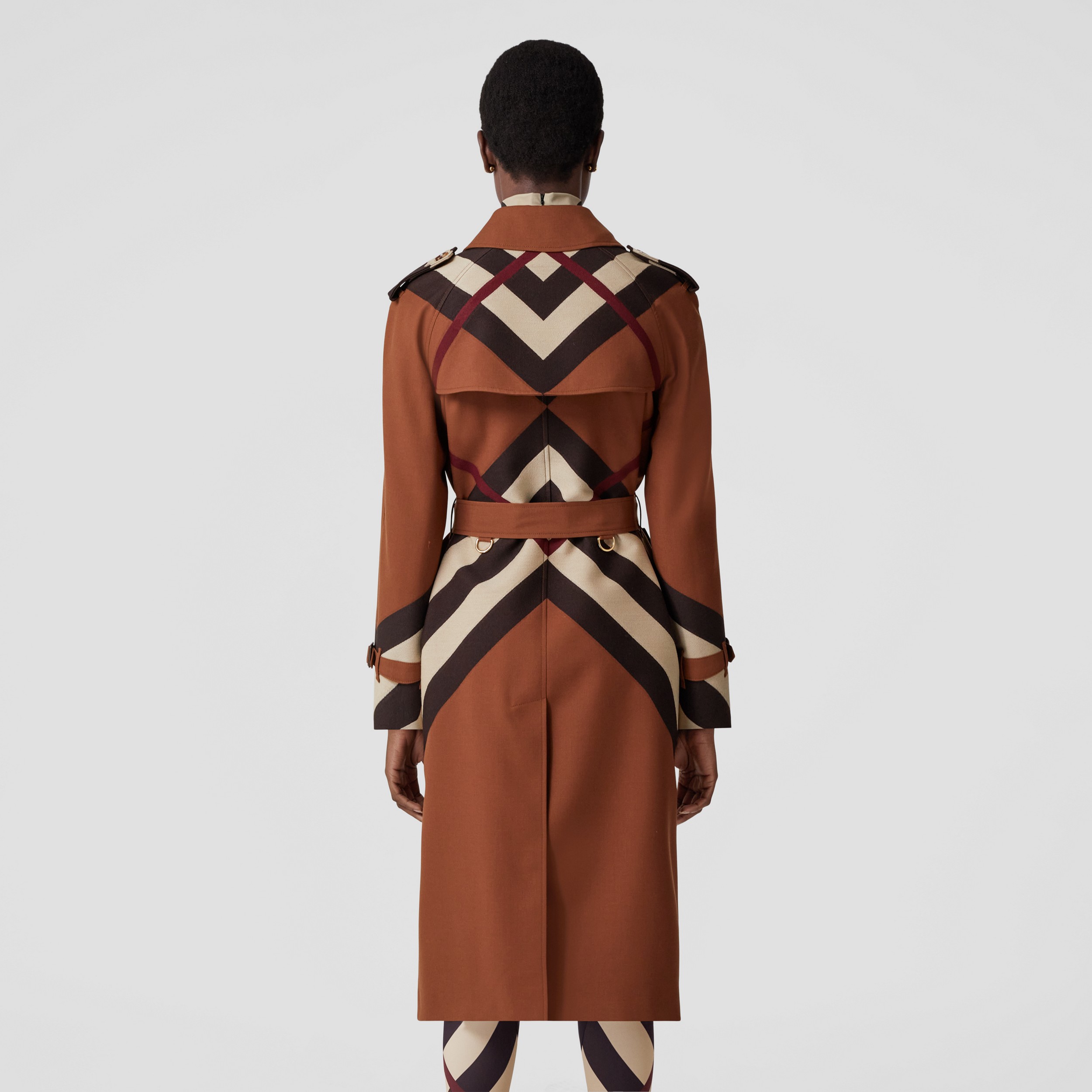Chevron Check Wool Jacquard Waterloo Trench Coat in Dark Birch Brown - Women | Burberry® Official - 3