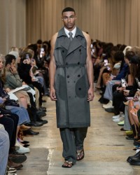 SS23 Look 42