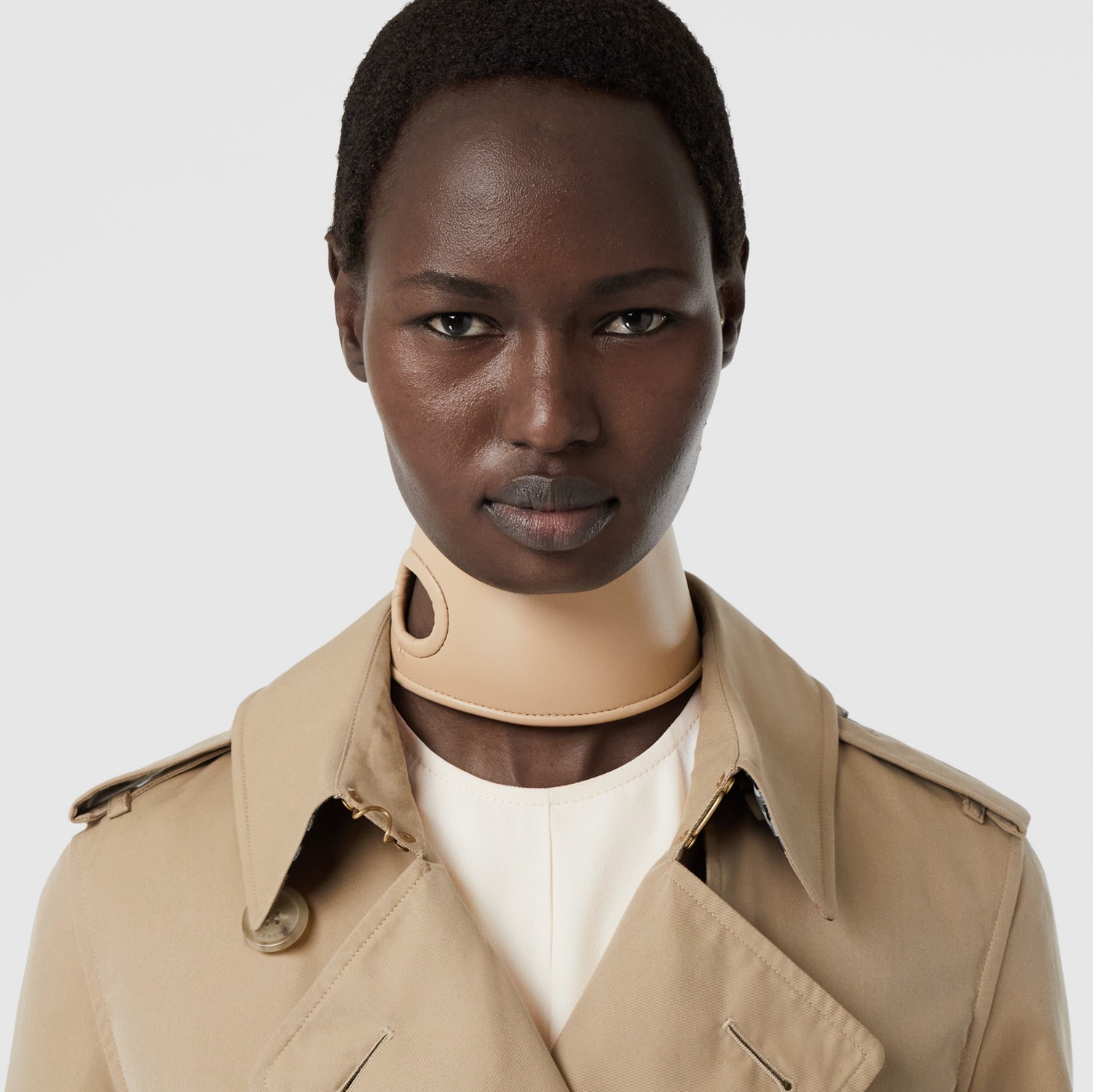 Trench coat Heritage The Kensington lungo (Miele) - Donna | Sito ufficiale Burberry®