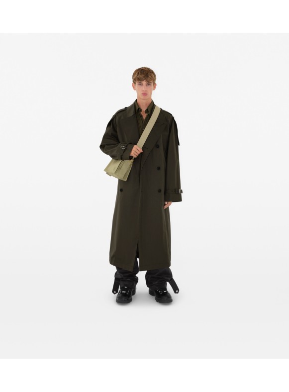 Burberry men store rain coat