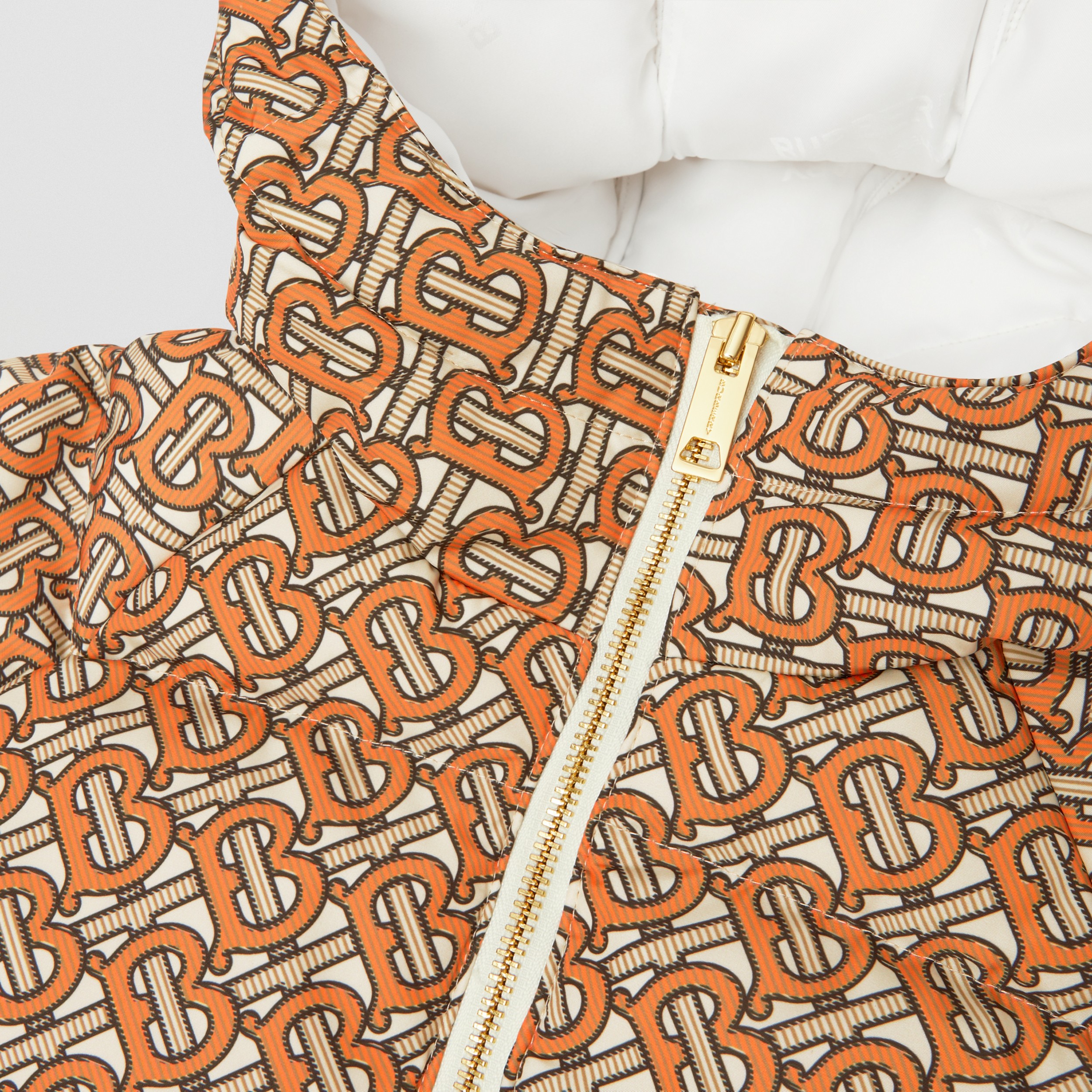Doudoune à capuche Monogram (Orange Vif) | Site officiel Burberry® - 2