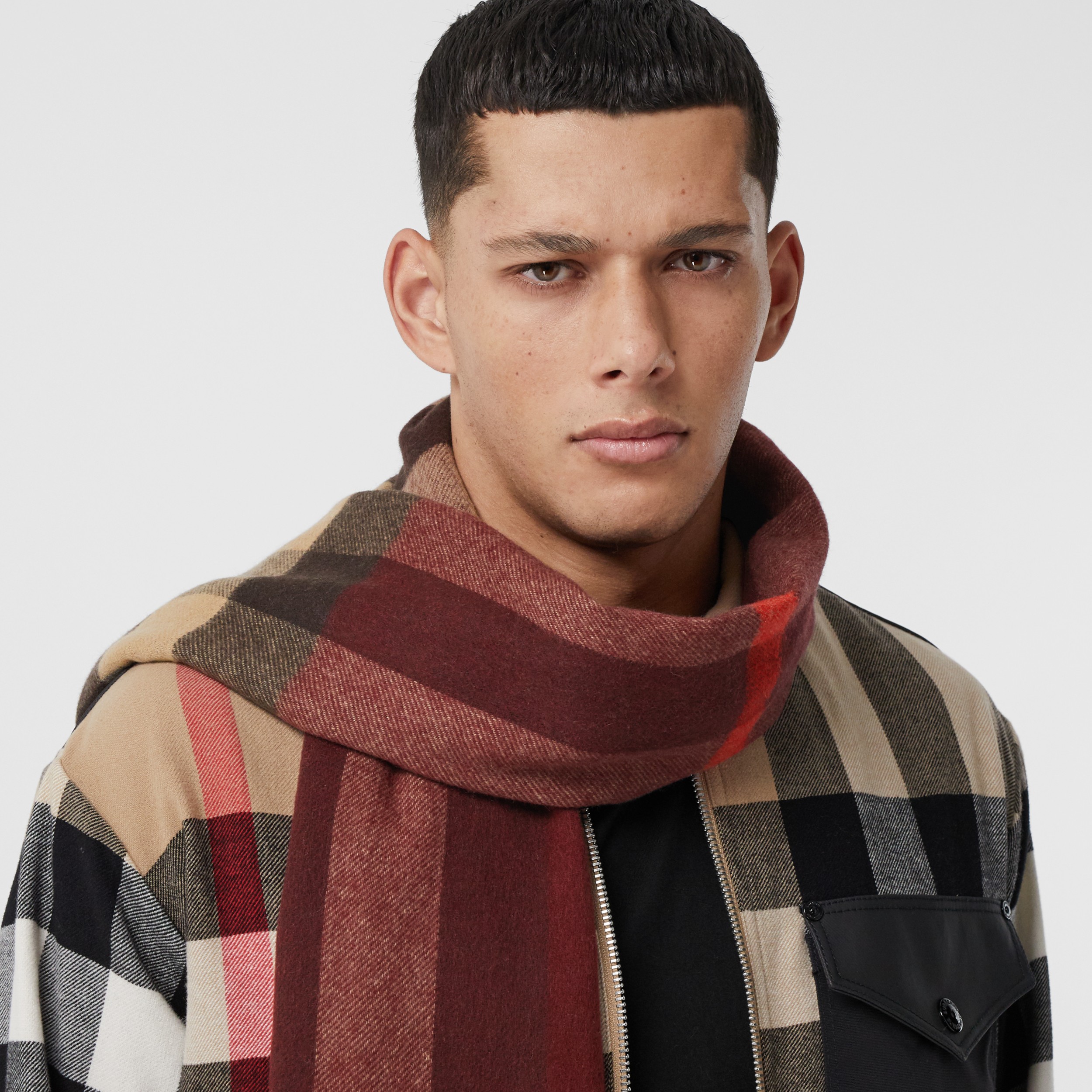 Reversible Check and Monogram Cashmere Scarf in Burgundy | Burberry