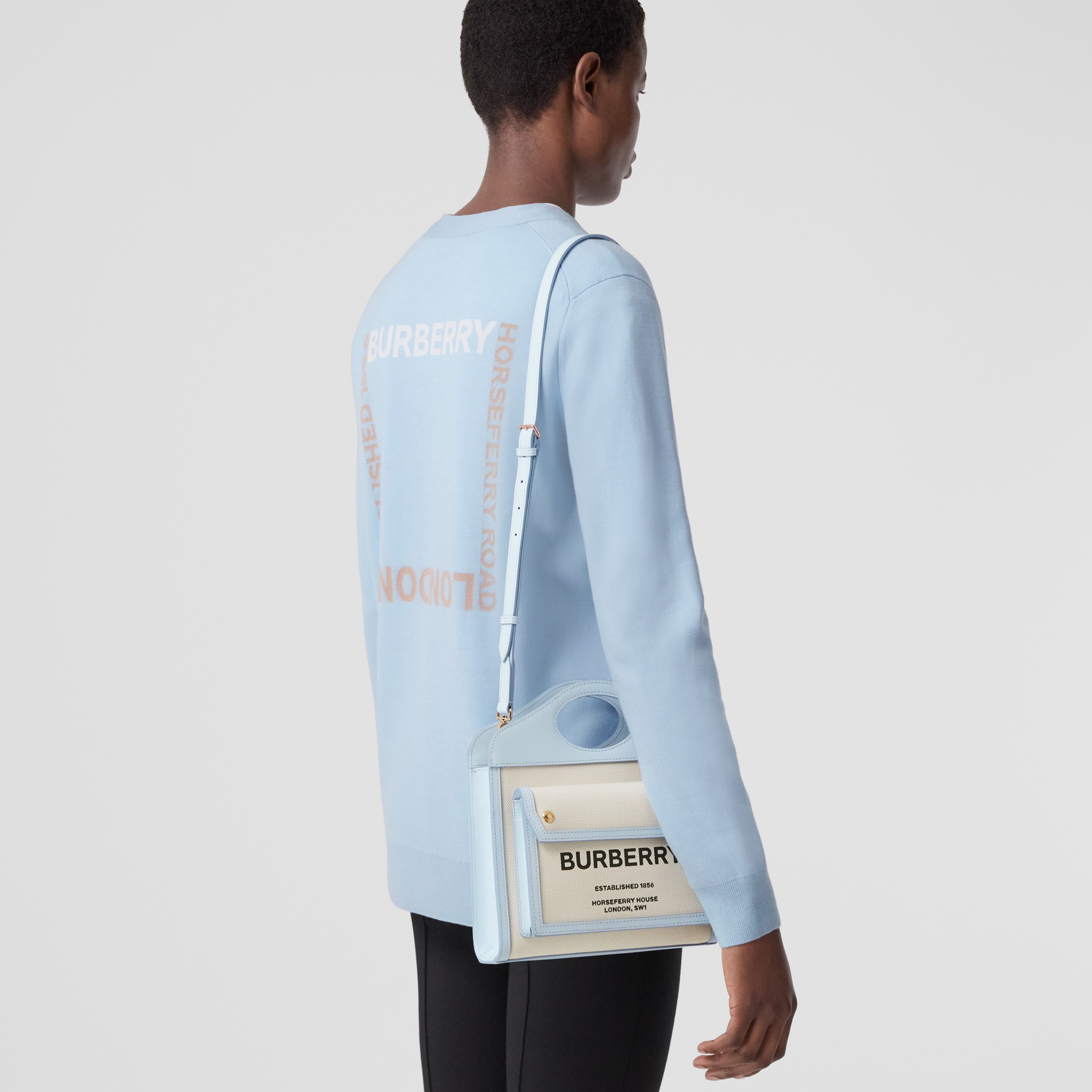 Mini sac Pocket en toile et cuir bicolore (Naturel/bleu Pâle) - Femme | Site officiel Burberry® - 3