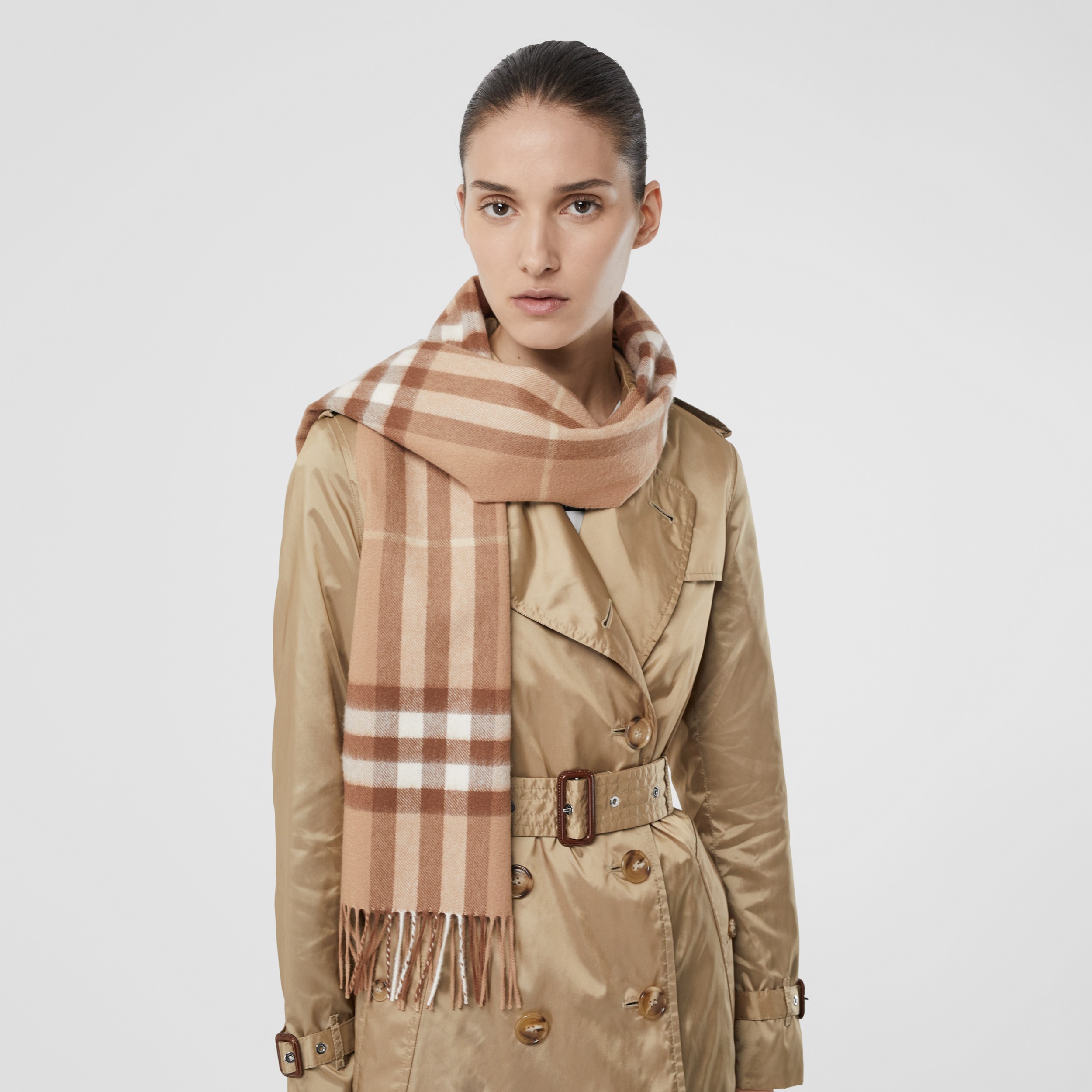 The Classic Check Cashmere Scarf in Mid Camel | Burberry® Official - 3