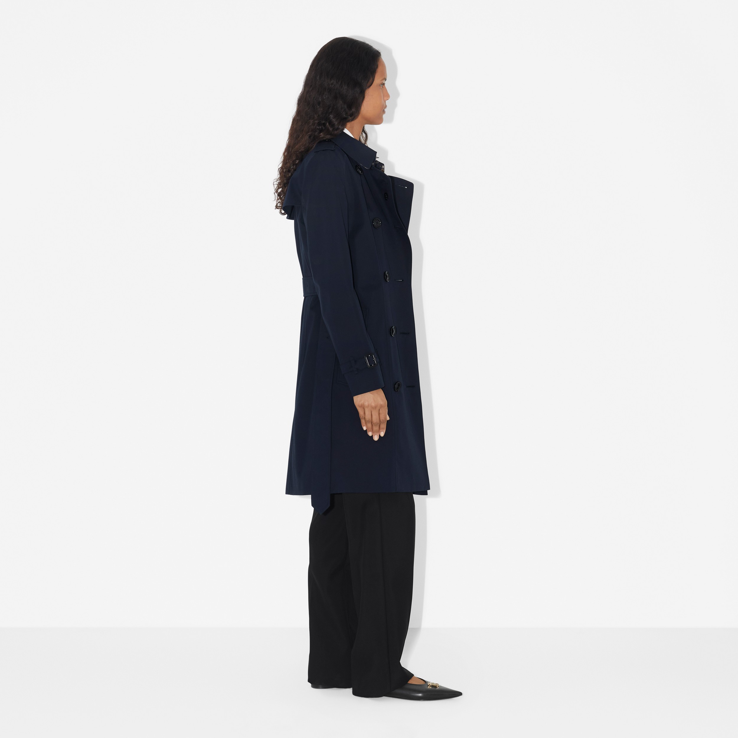 Mid-length Chelsea Heritage Trench Coat in Coal Blue - Women | Burberry® Official - 3