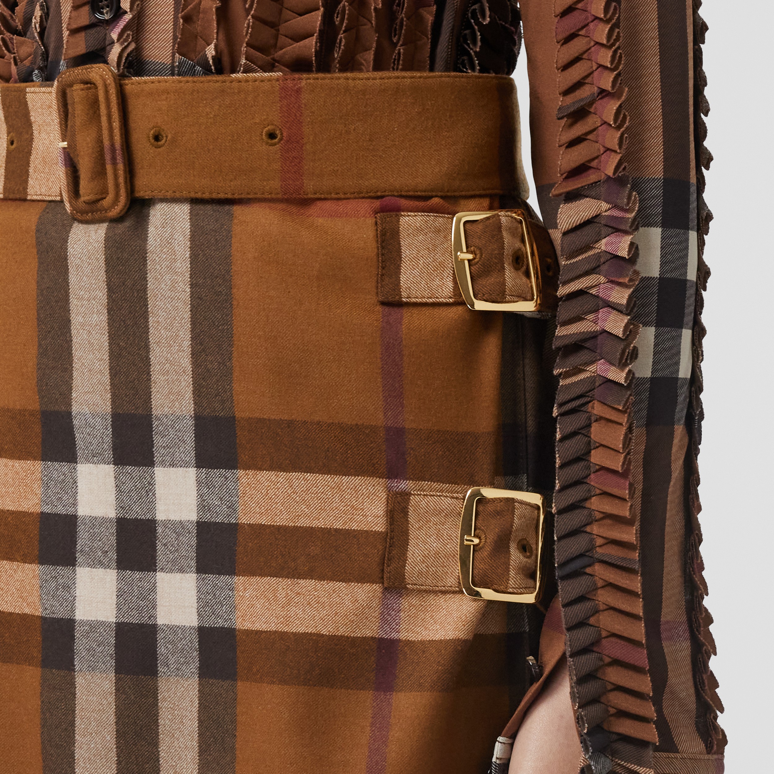 Exaggerated Check Wool Kilt in Dark Birch Brown - Women | Burberry® Official - 2