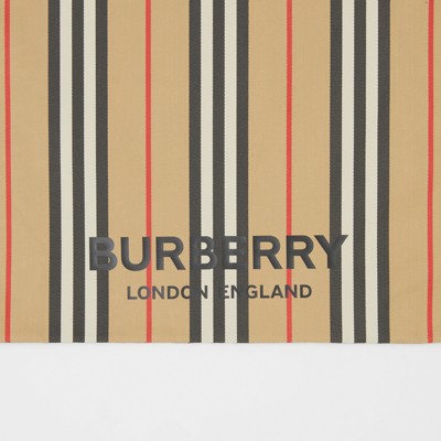 burberry wallpaper order