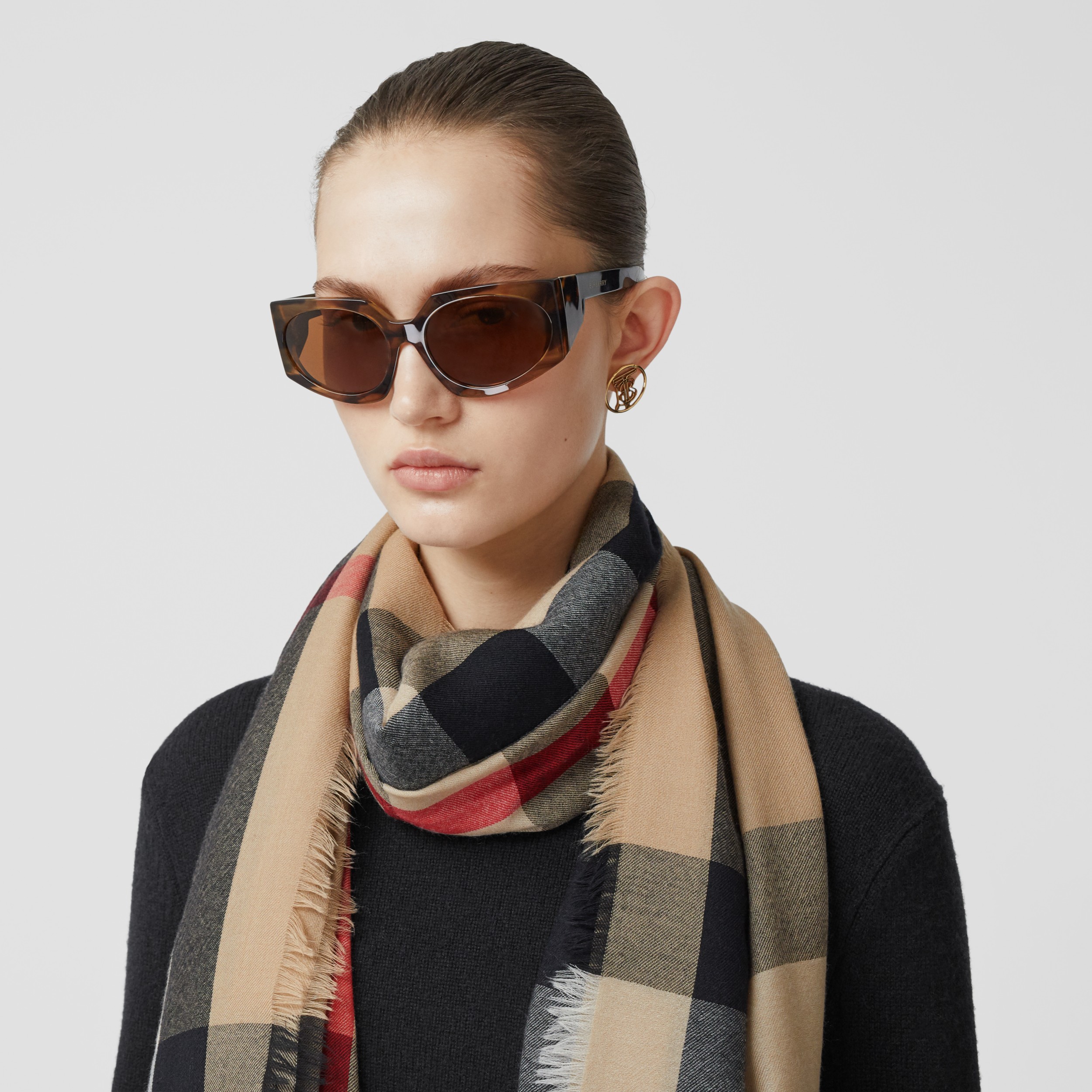 Lightweight Check Cashmere Scarf In Archive Beige Burberry