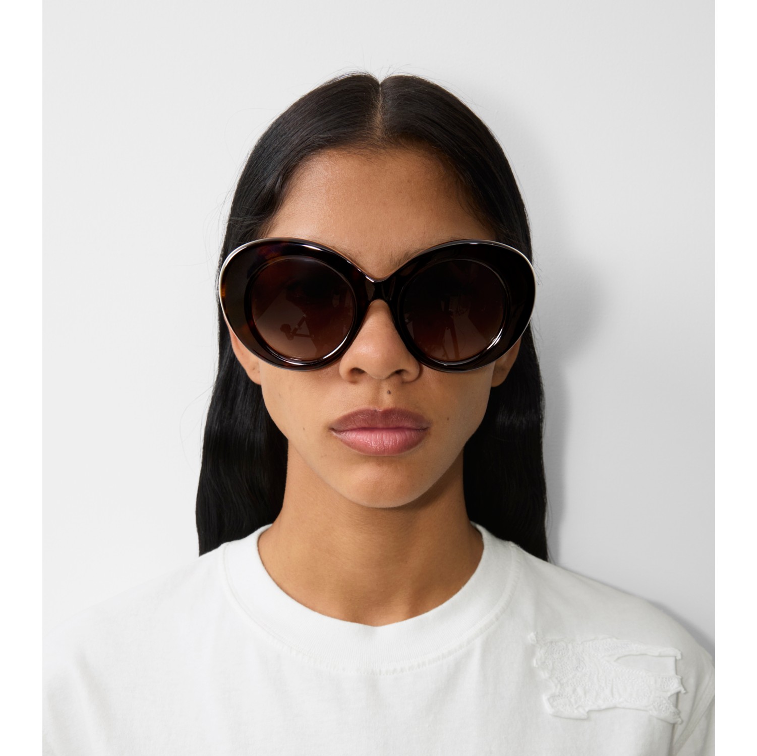 Round Lola Sunglasses in Dark tortoiseshell/brown - Women | Burberry ...