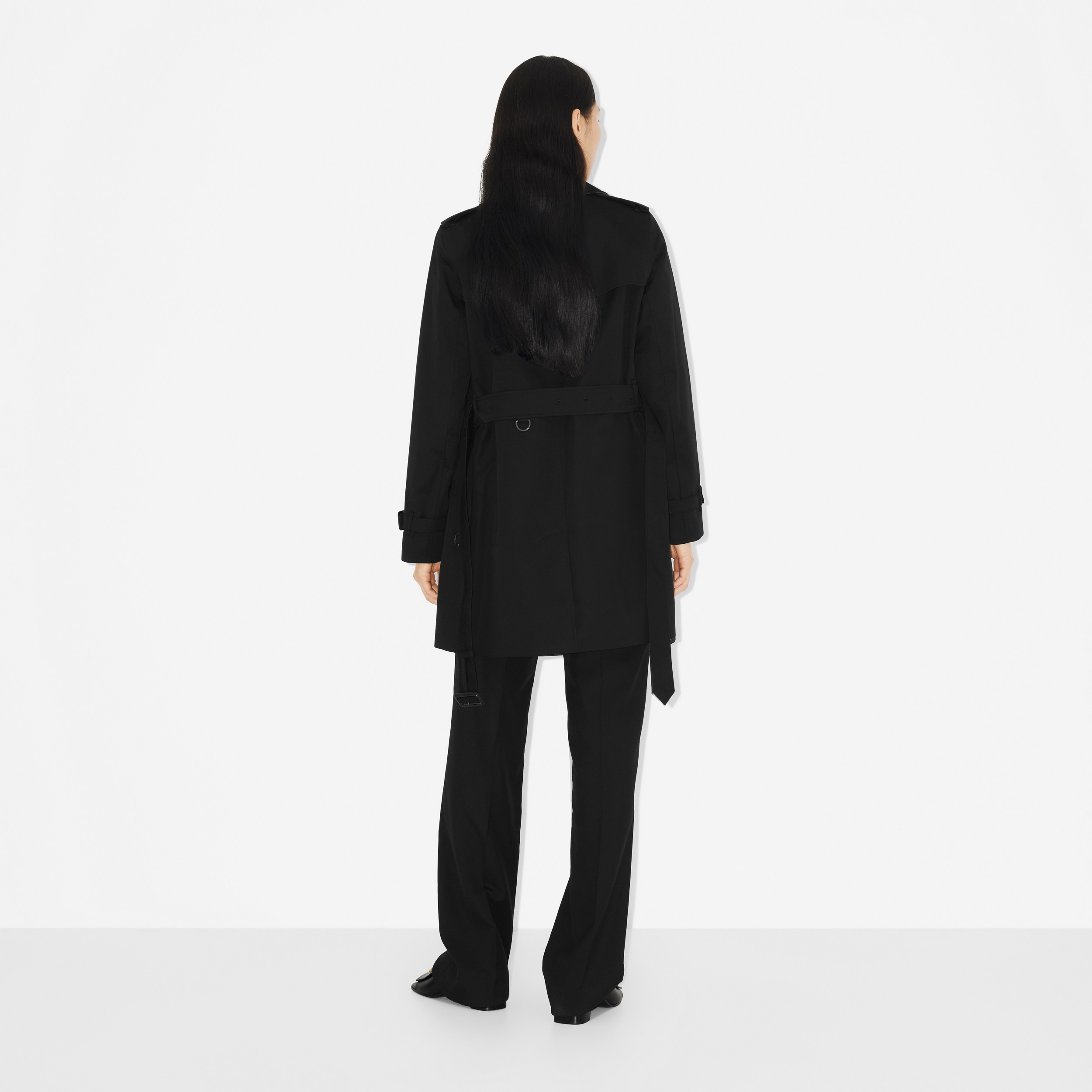 Short Kensington Heritage Trench Coat in Black - Women | Burberry® Official - 4