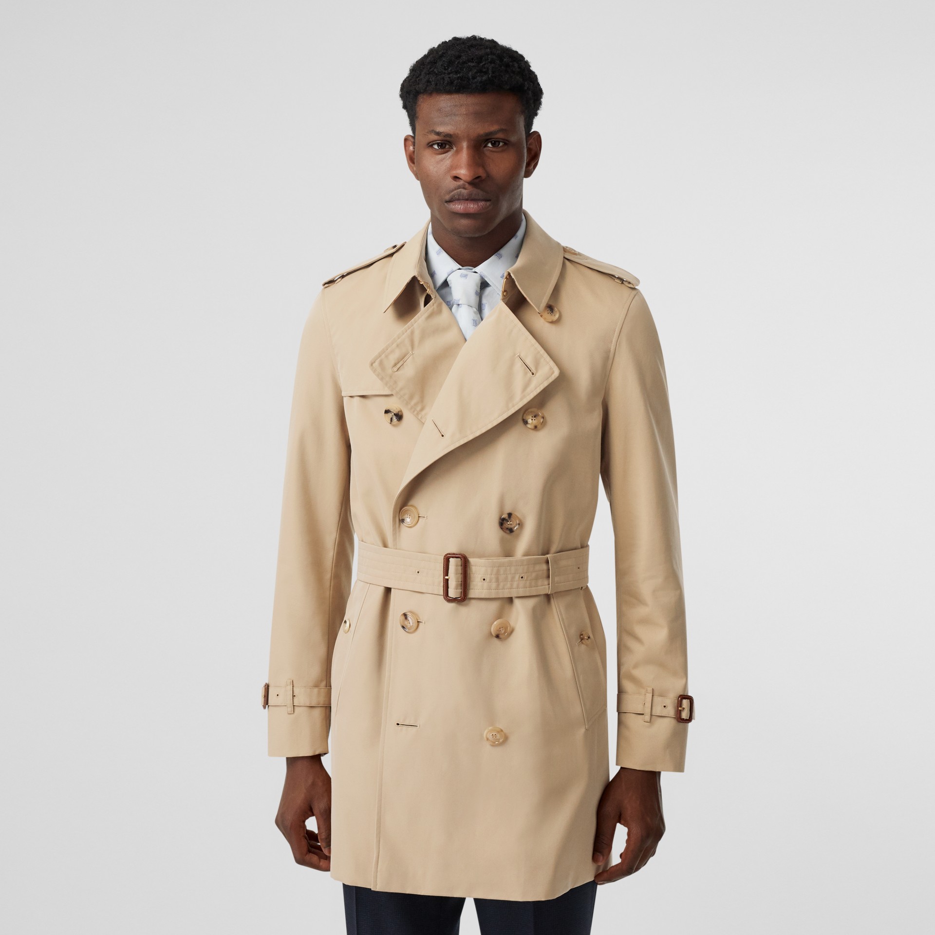 Short Chelsea Fit Trench Coat in Honey - Men | Burberry United States