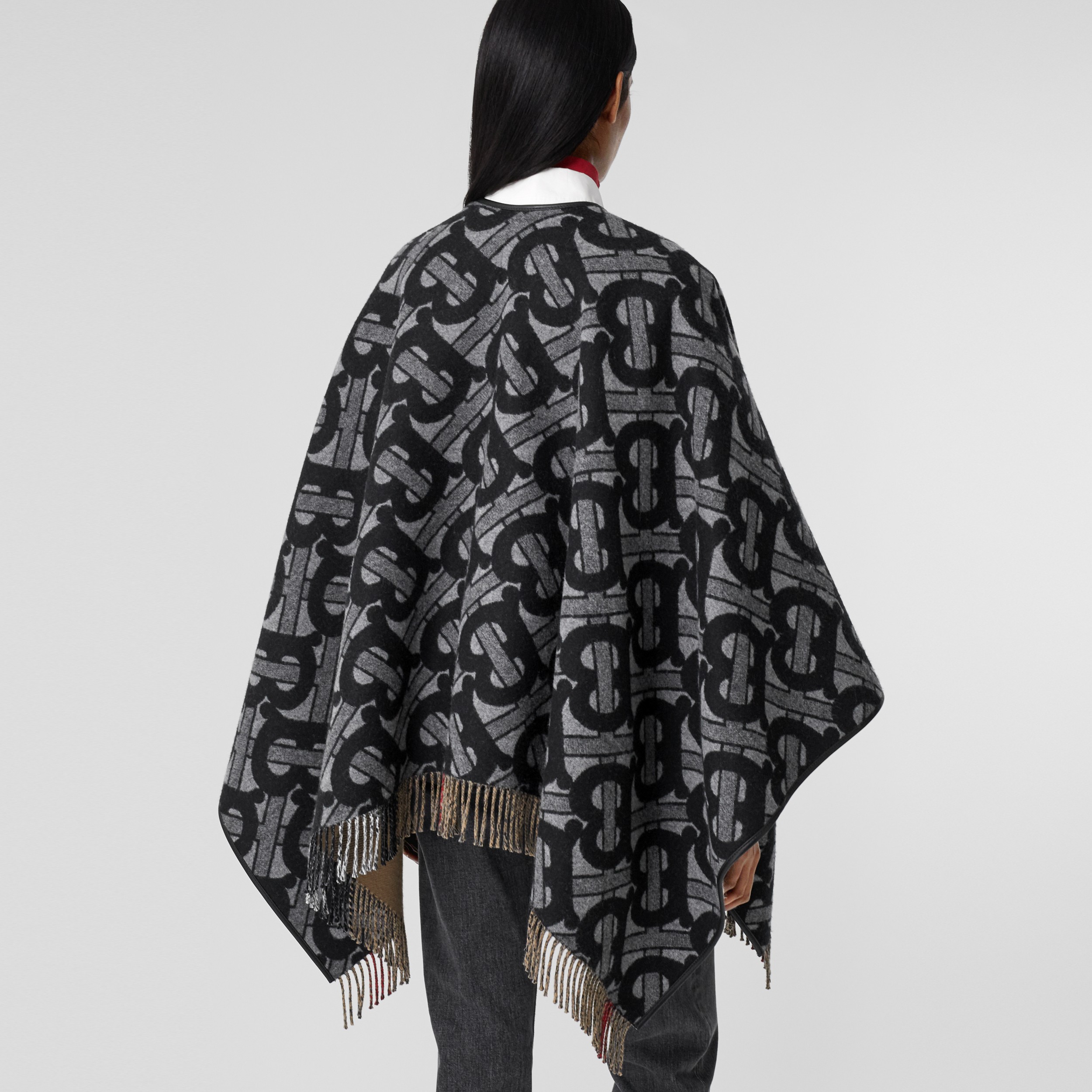 Mantella in lana e cashmere con monogramma in jacquard (Grafite) | Sito ufficiale Burberry® - 3