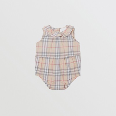 burberry baby gifts