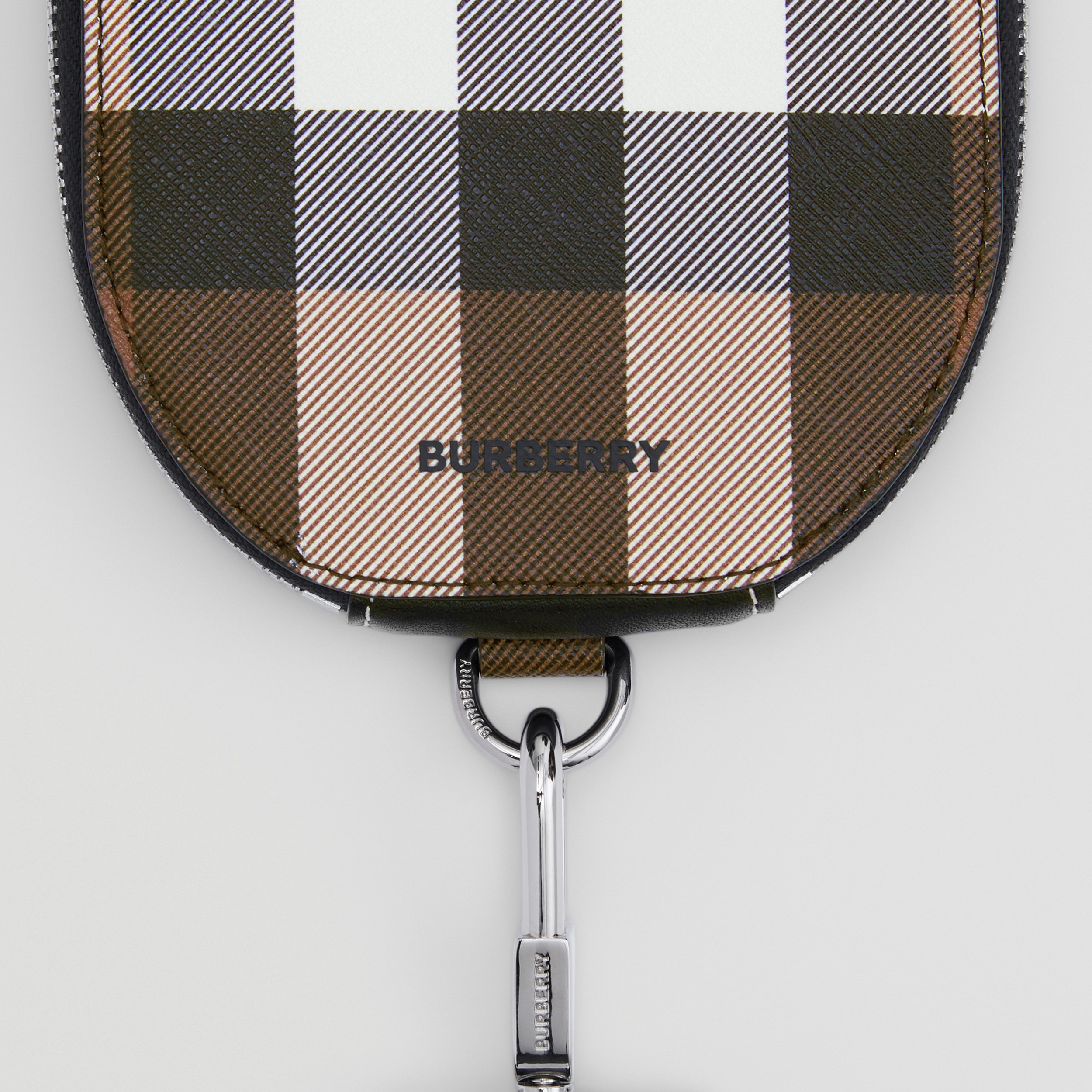Capa para celular transversal em xadrez e couro (Marrom Bétula Escuro) - Homens | Burberry® oficial - 2