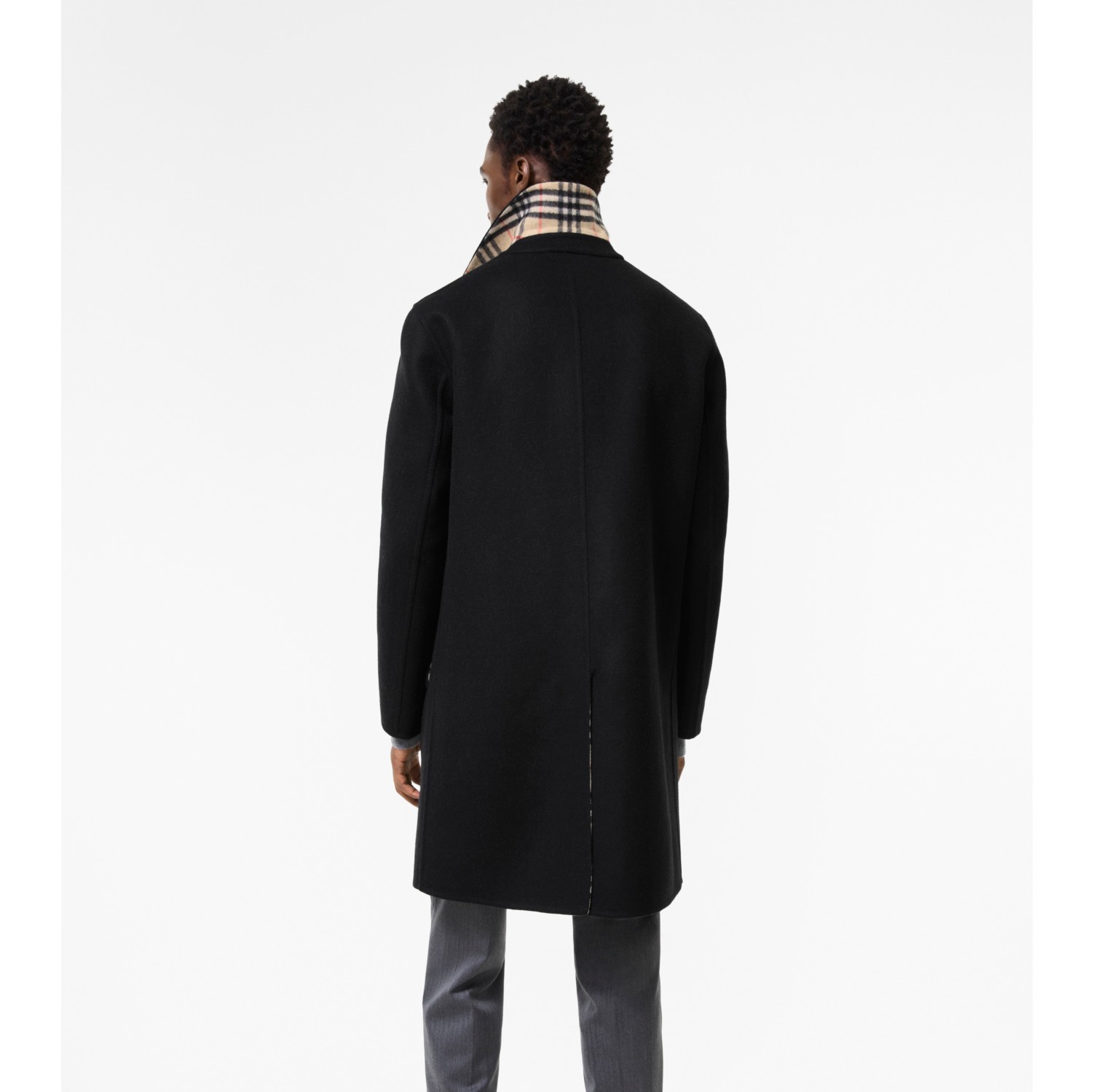 Mid-length Wool Worthing Car Coat in Black/sand beige - Men