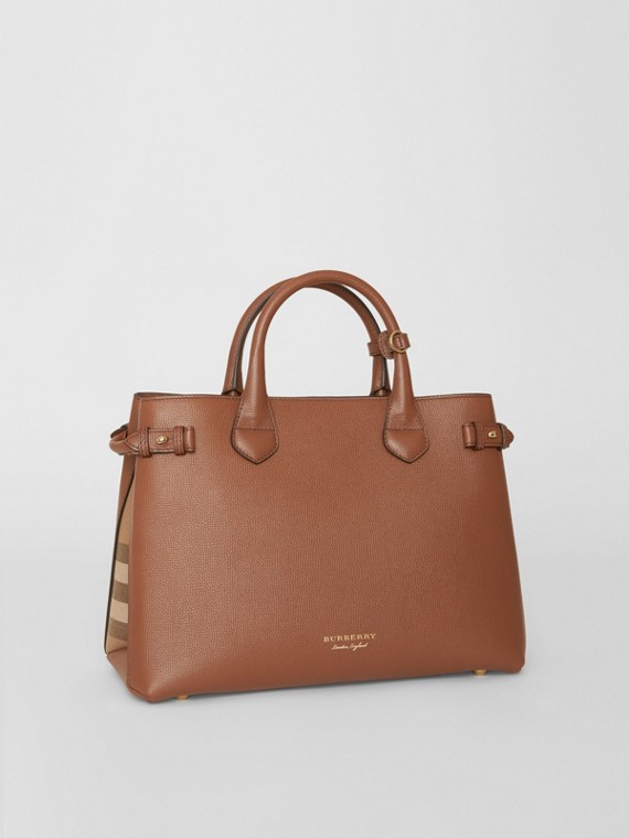 Women S Bags Check Leather Tote Burberry United Kingdom The Medium Banner In Leather And House Check Tan