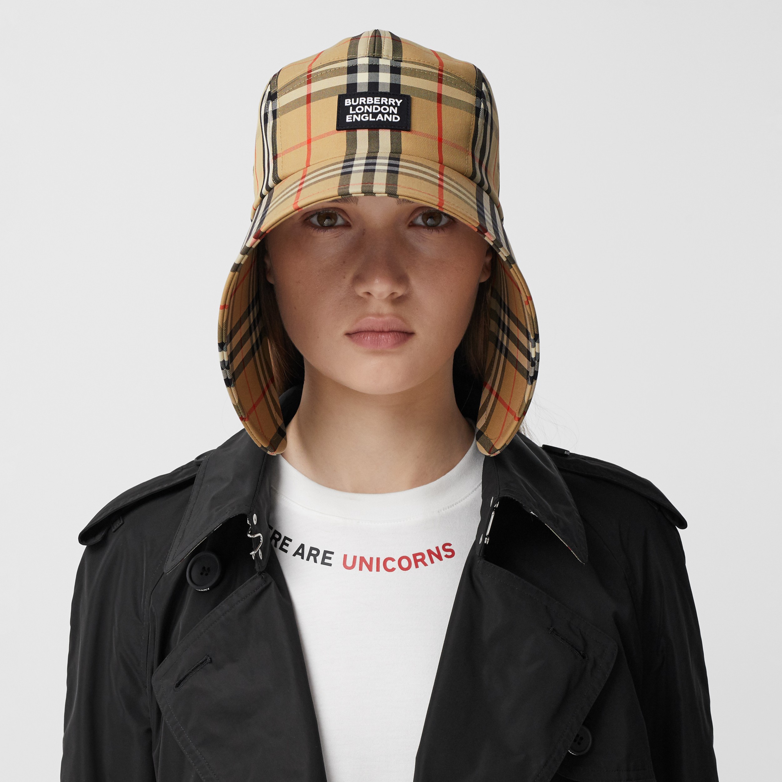 Logo Vintage Check Cap in Archive Beige | Burberry Hong Kong S.A.R., China