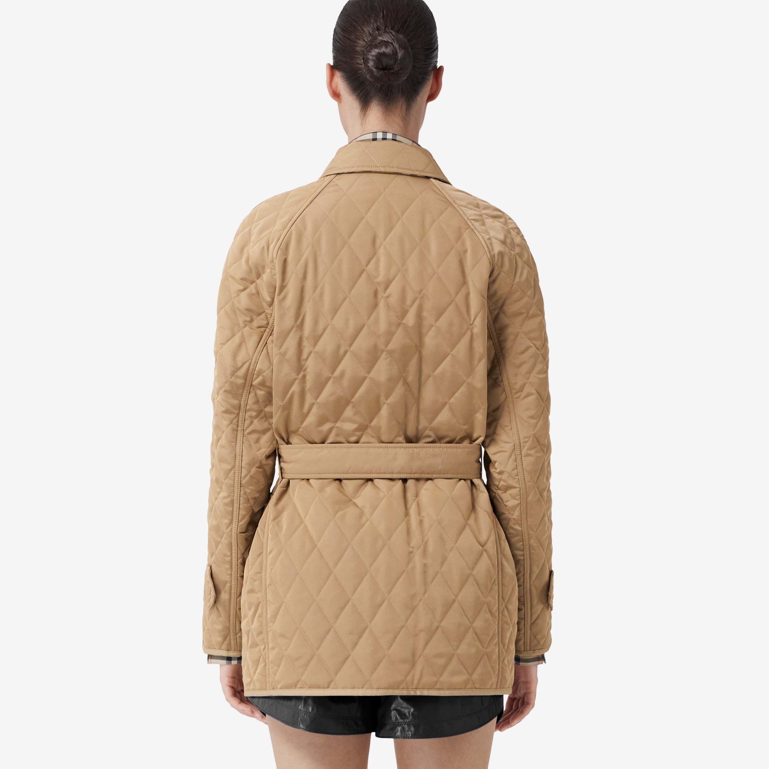Jaqueta estilo militar de lona de nylon em matelassê (Bege Clássico) - Mulheres | Burberry® oficial - 3