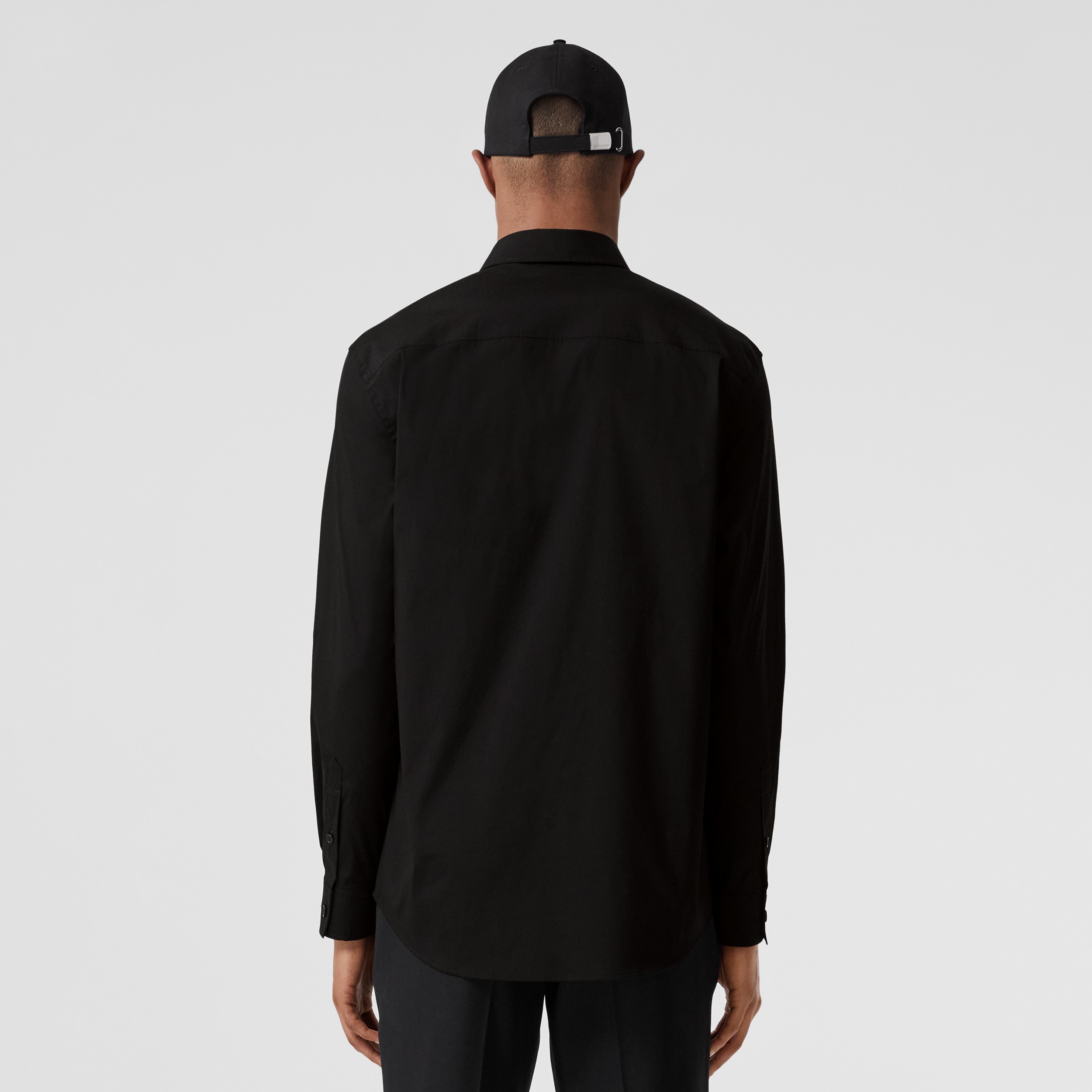 Camisa en mezcla técnica de algodón con detalle de monograma (Negro) | Burberry® oficial - 3