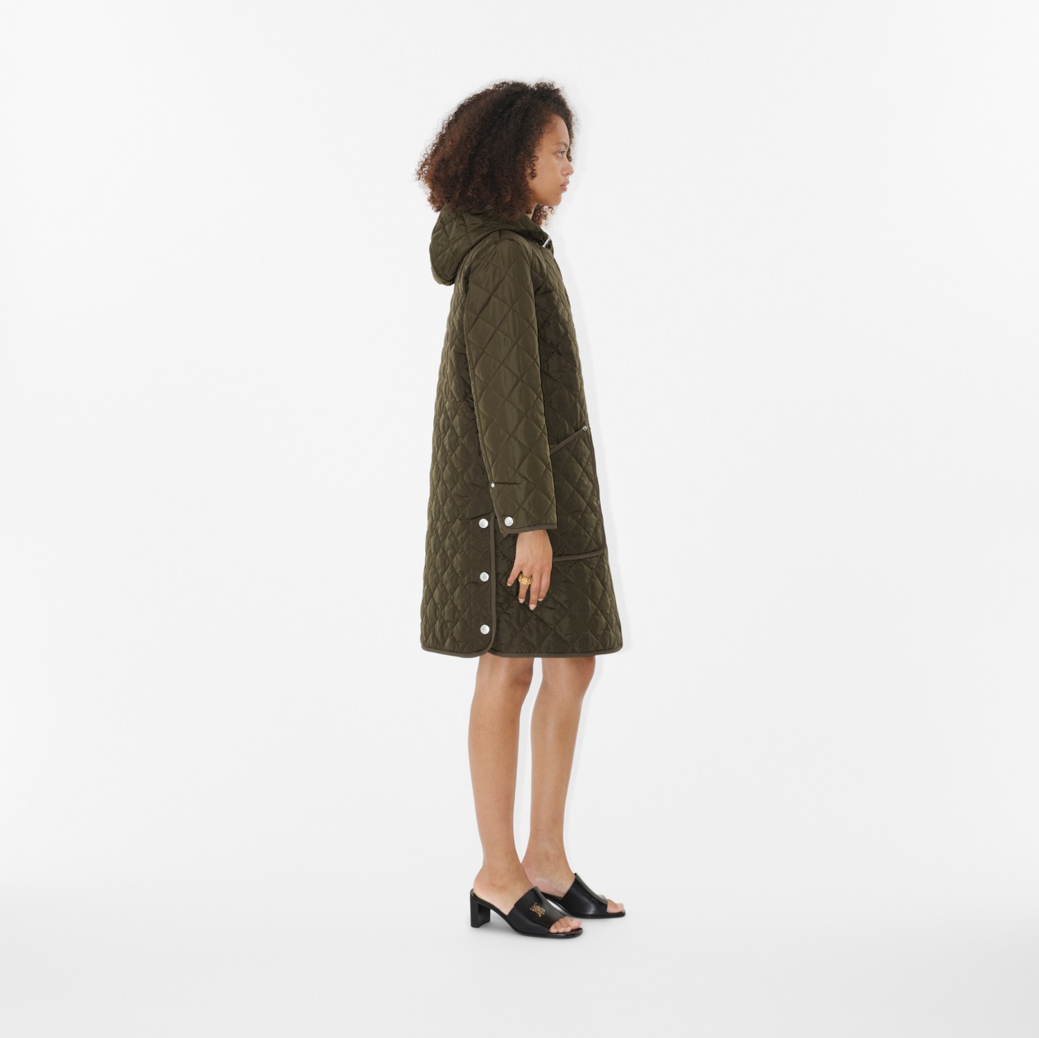 Manteau à capuche en nylon matelassé (Kaki Militaire Foncé) - Femme | Site officiel Burberry®