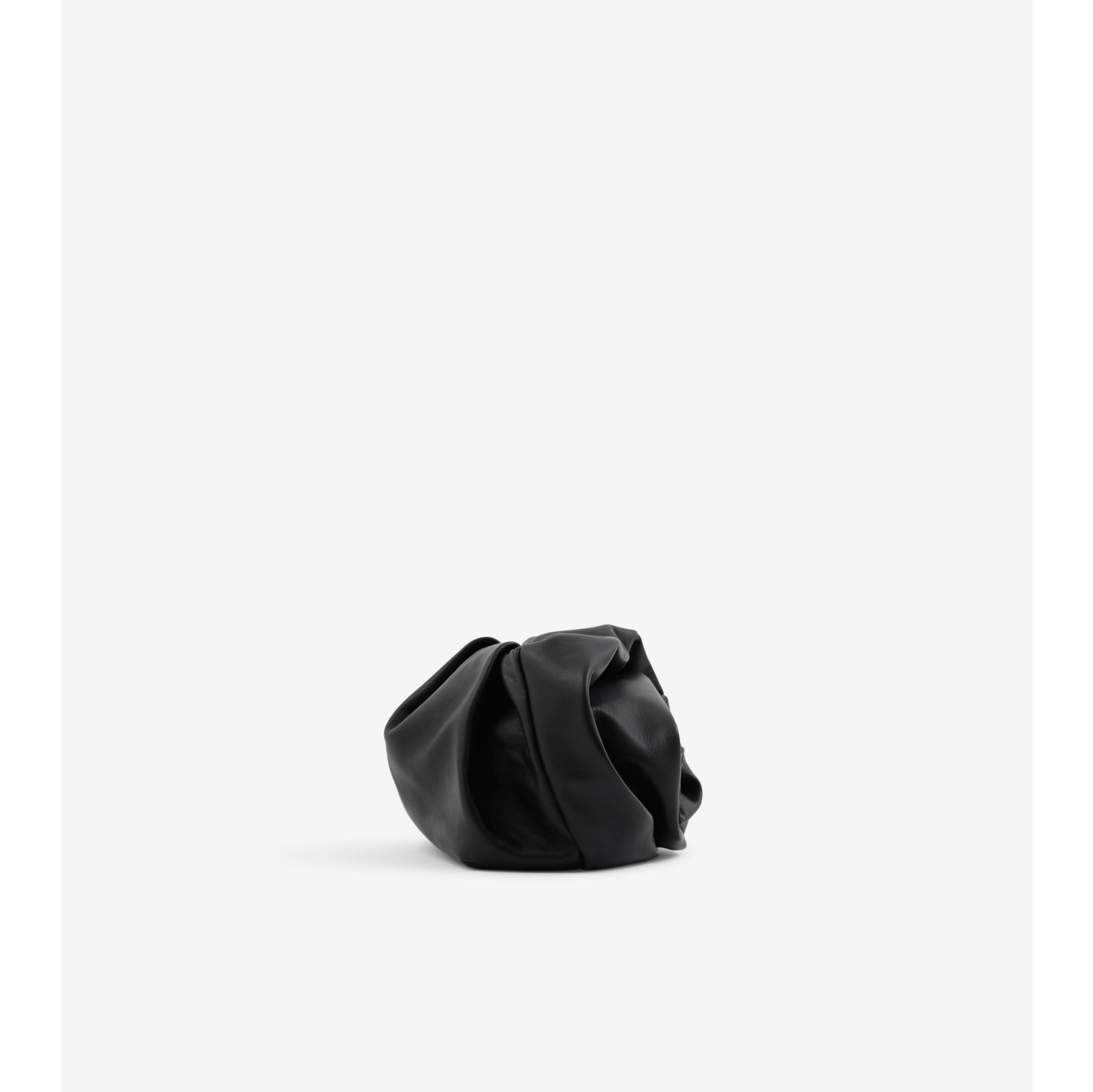 Burberry★素敵！\"Rose Clutch\" Black Leather Clutch Bag Burberry - Rose leather clutch black - The Corner