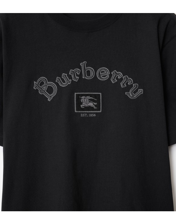 Camiseta em algodão com logotipo gótico