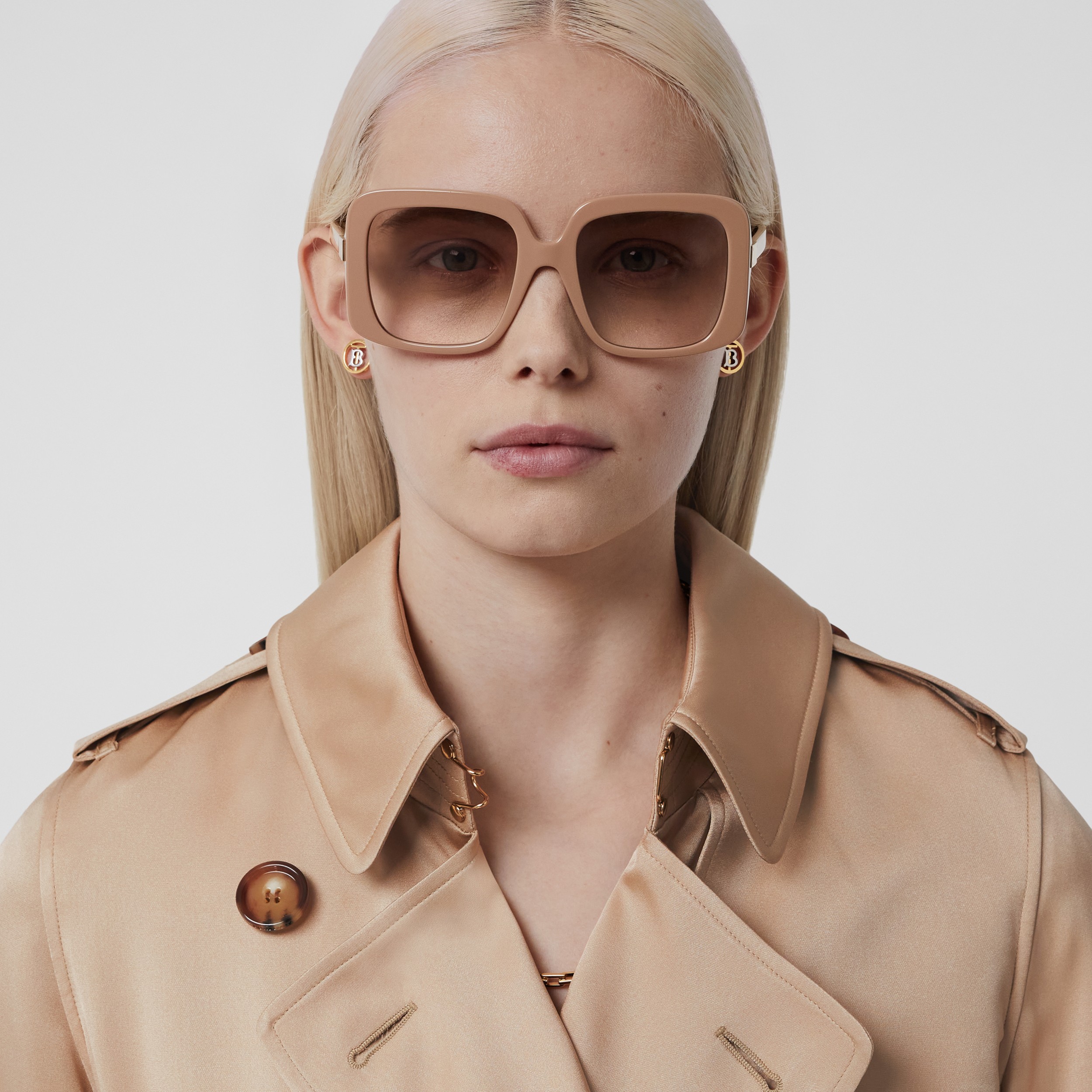 Silk Kensington Trench Coat in Soft Fawn - Women | Burberry® Official - 2