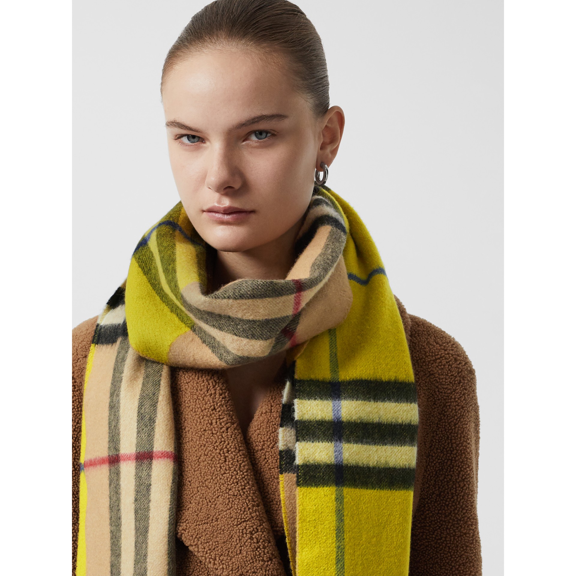 Long Reversible Check Double-faced Cashmere Scarf in Lime Citrine ...